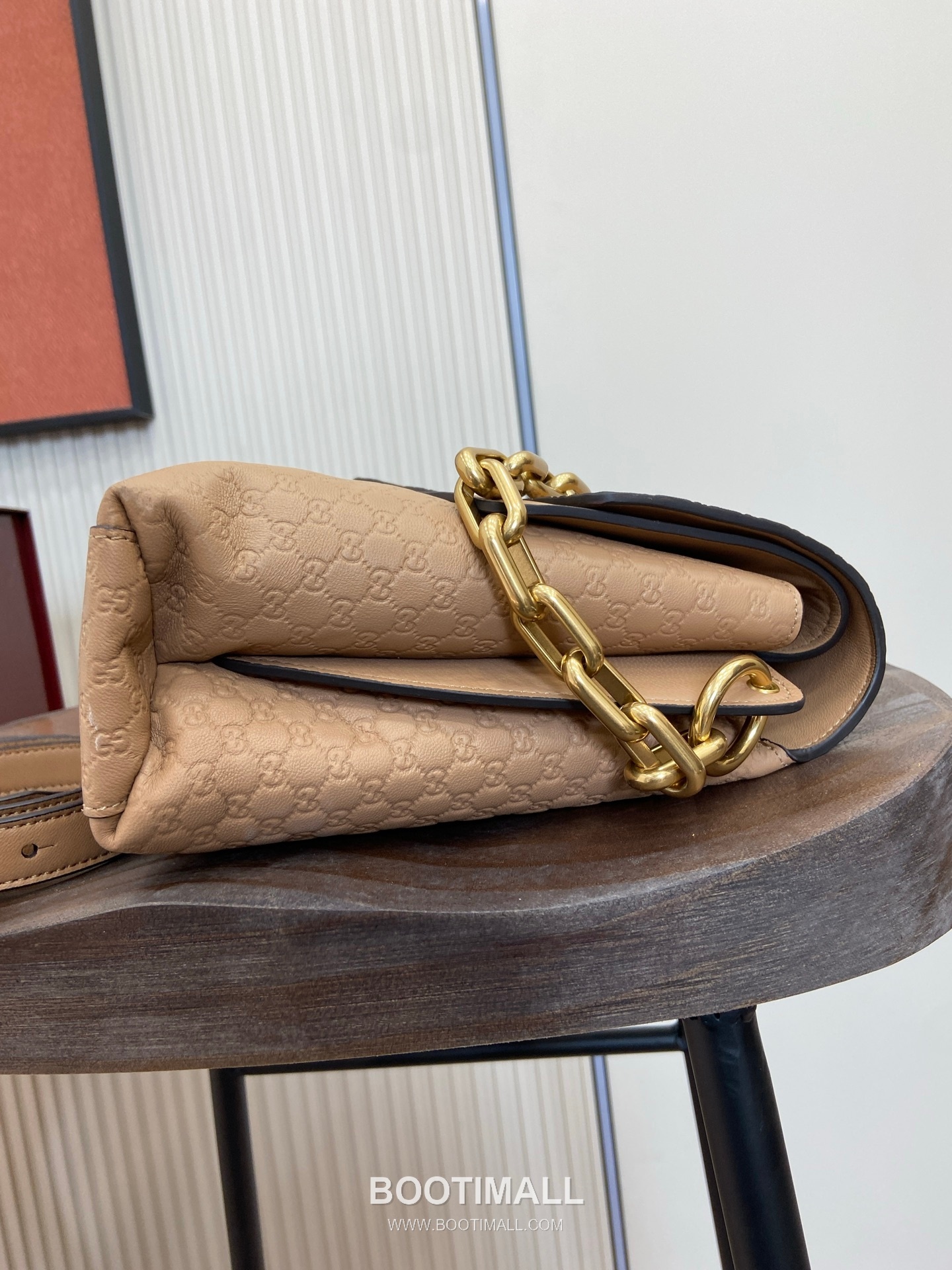 GG Marmont Large Shoulder Bag Embossed GG Leather Brown Shoulder Bag GG 마몬트 라지 숄더백 857362 엠보싱 GG 레더 브라운 숄더백 36cm 7