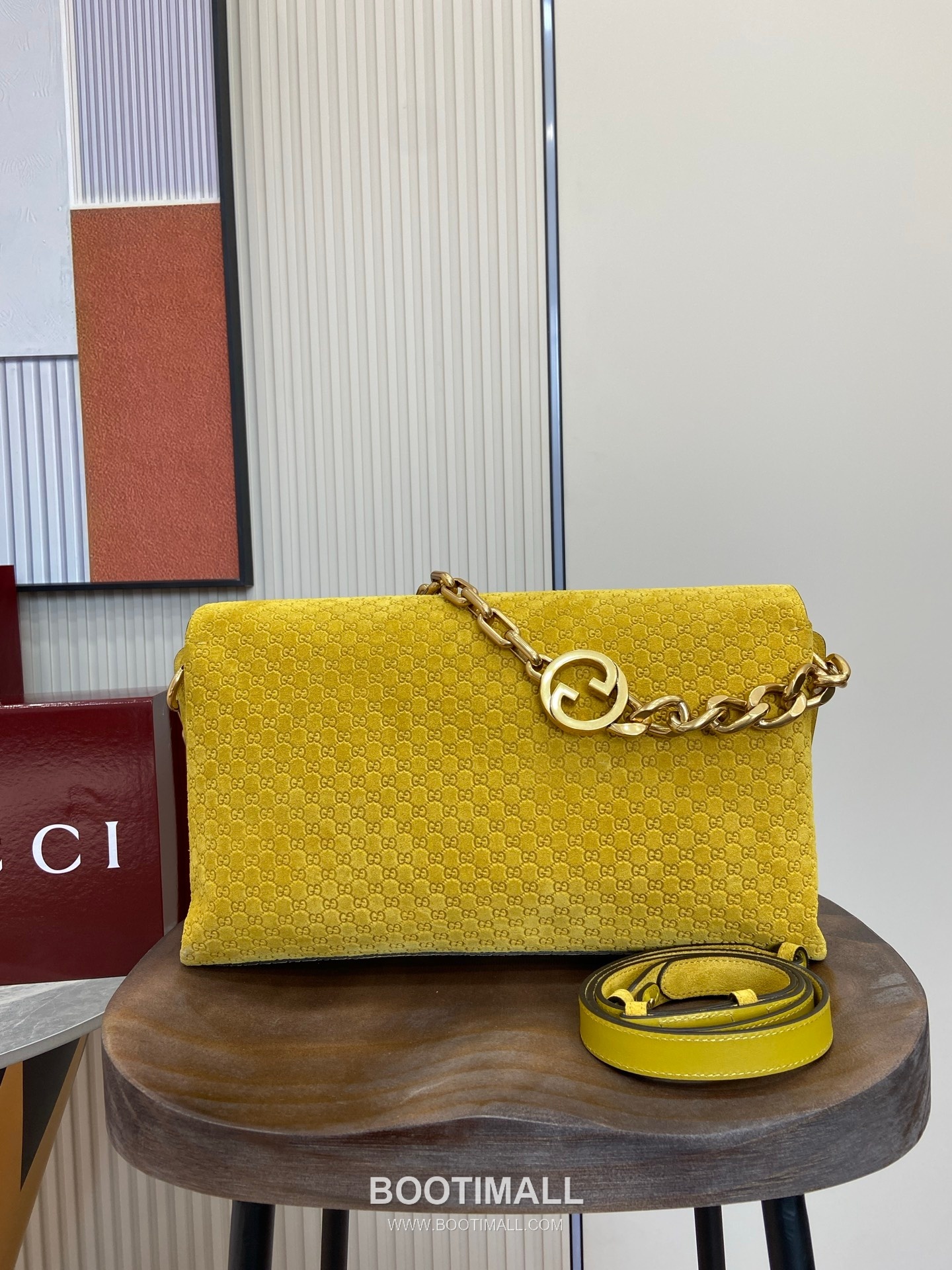 GG Marmont Large Top Handle Bag GG Embossed Velvet Yellow Top Handle Bag GG 마몽 라지 탑 핸들백 857362 GG 엠보싱 벨벳 옐로우 탑핸들백 36cm 5