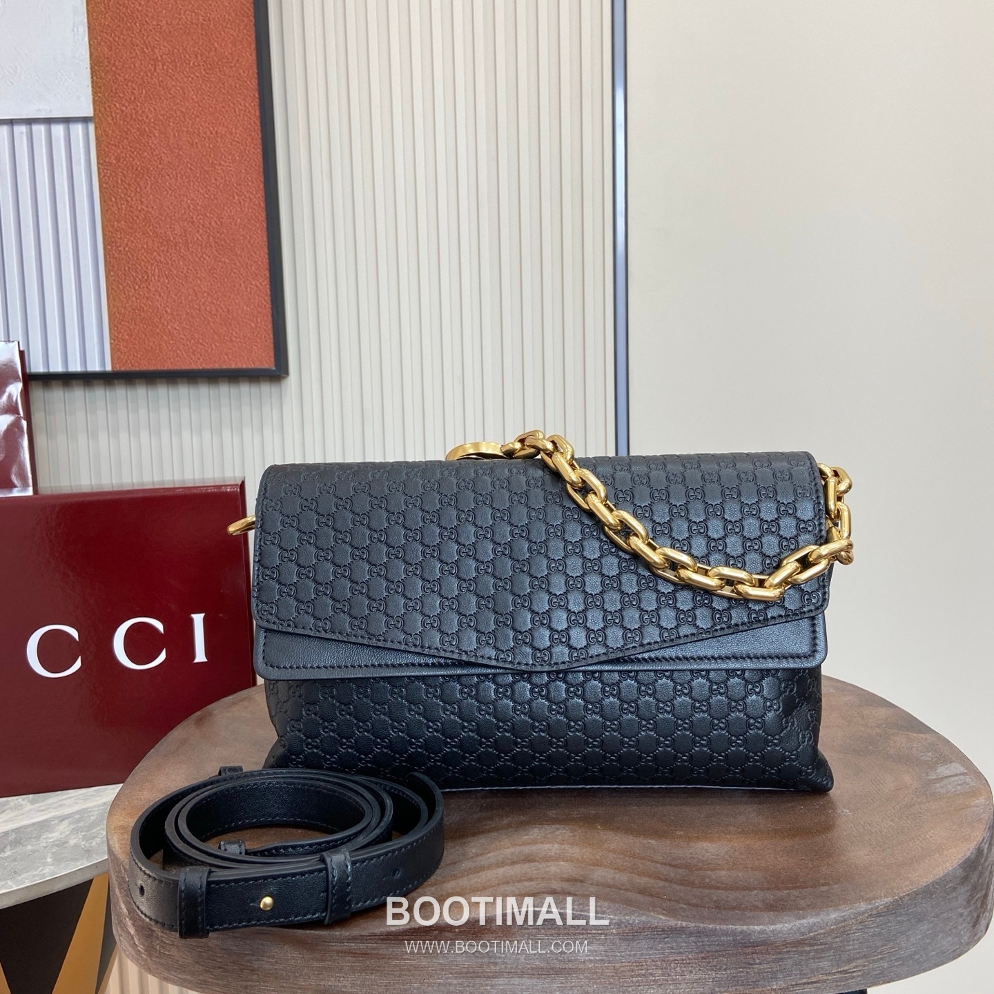 GG Marmont 857622 Embossed Leather Beige Shoulder Bag GG 마몽 857622 엠보싱 레더 베이지 숄더백 28cm 1