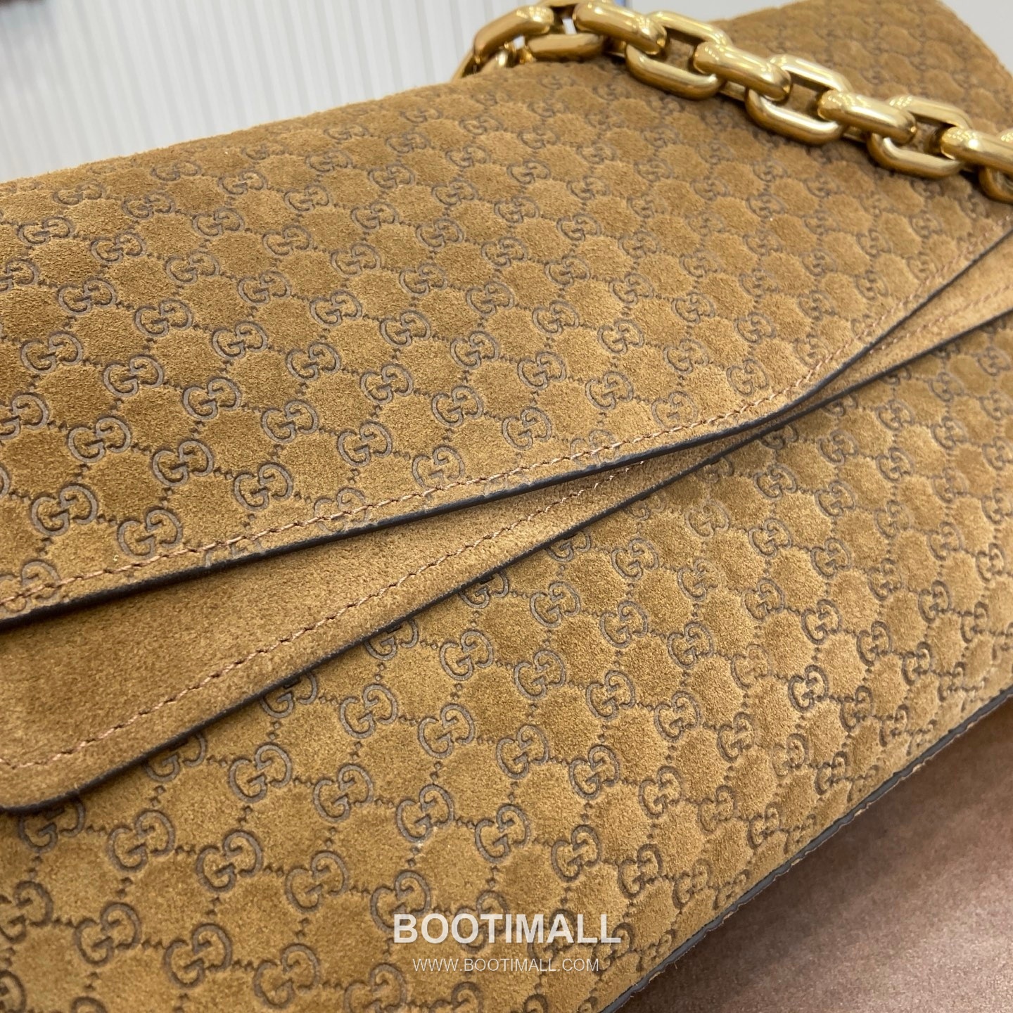 GG Marmont Matelassé Top Handle Bag GG Velvet & Embossed Leather Brown Top Handle Bag GG 마몽 마틀라쎄 탑핸들백 857622 GG 벨벳 & 엠보싱 레더 브라운 탑핸들백 28cm 6