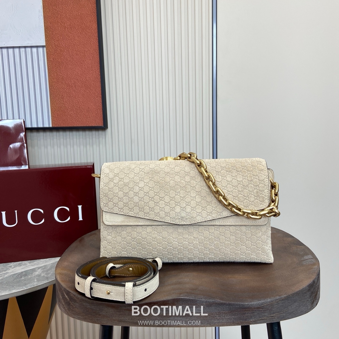 Gucci GG Marmont Matelassé Top Handle Bag GG Velvet & Embossed Leather Brown Top Handle Bag 구찌 GG 마몽 마틀라쎄 탑핸들백 857622 GG 벨벳 & 엠보싱 레더 브라운 탑핸들백 28cm 1