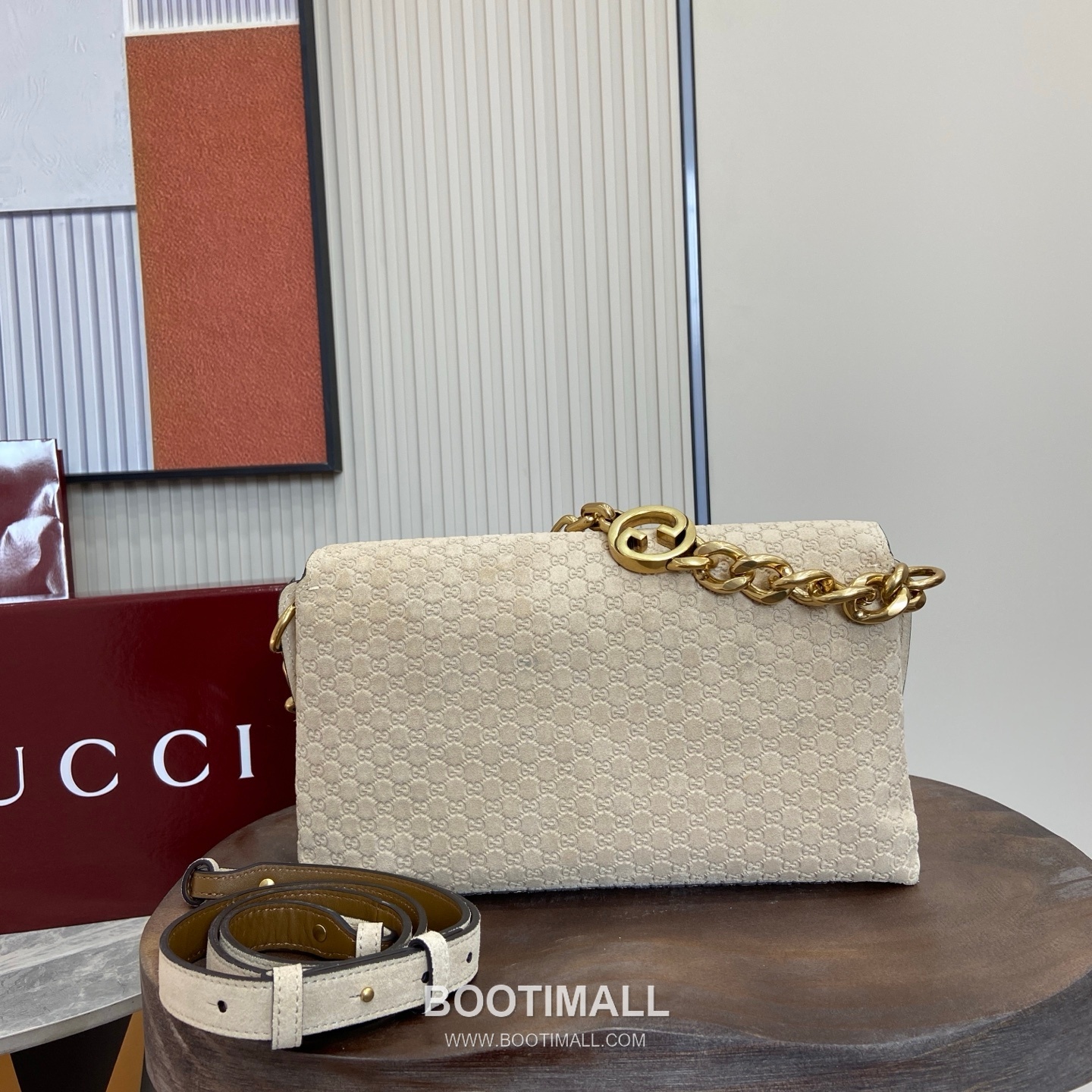 Gucci GG Marmont Matelassé Top Handle Bag GG Velvet & Embossed Leather Brown Top Handle Bag 구찌 GG 마몽 마틀라쎄 탑핸들백 857622 GG 벨벳 & 엠보싱 레더 브라운 탑핸들백 28cm 4