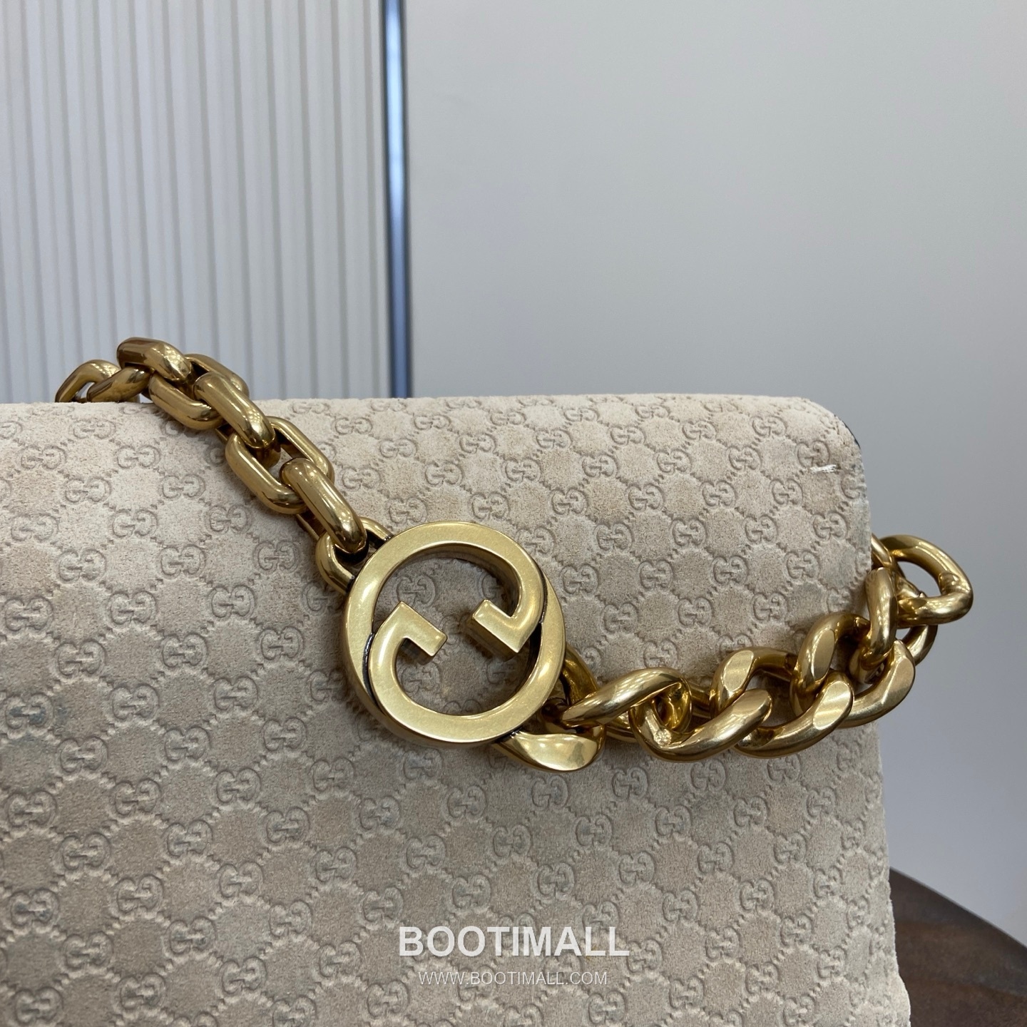 Gucci GG Marmont Matelassé Top Handle Bag GG Velvet & Embossed Leather Brown Top Handle Bag 구찌 GG 마몽 마틀라쎄 탑핸들백 857622 GG 벨벳 & 엠보싱 레더 브라운 탑핸들백 28cm 5