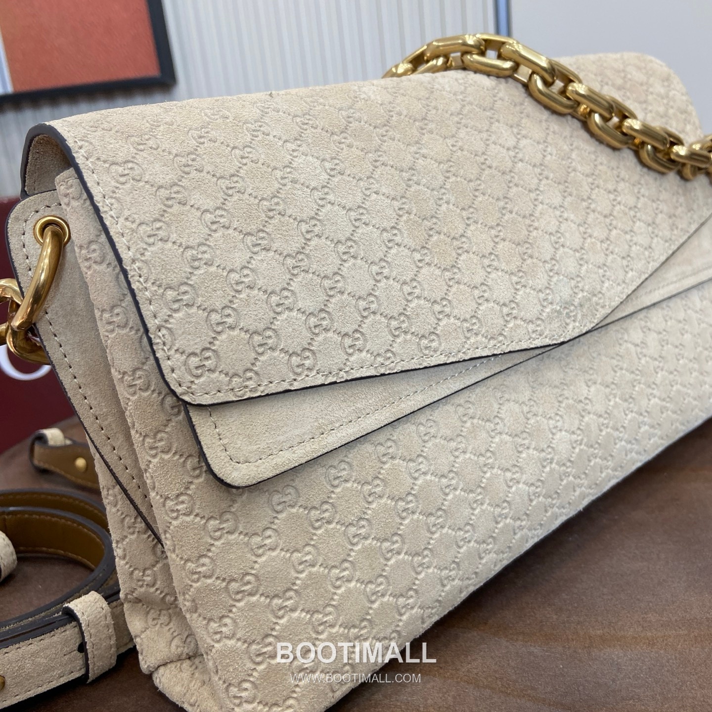 Gucci GG Marmont Matelassé Top Handle Bag GG Velvet & Embossed Leather Brown Top Handle Bag 구찌 GG 마몽 마틀라쎄 탑핸들백 857622 GG 벨벳 & 엠보싱 레더 브라운 탑핸들백 28cm 6