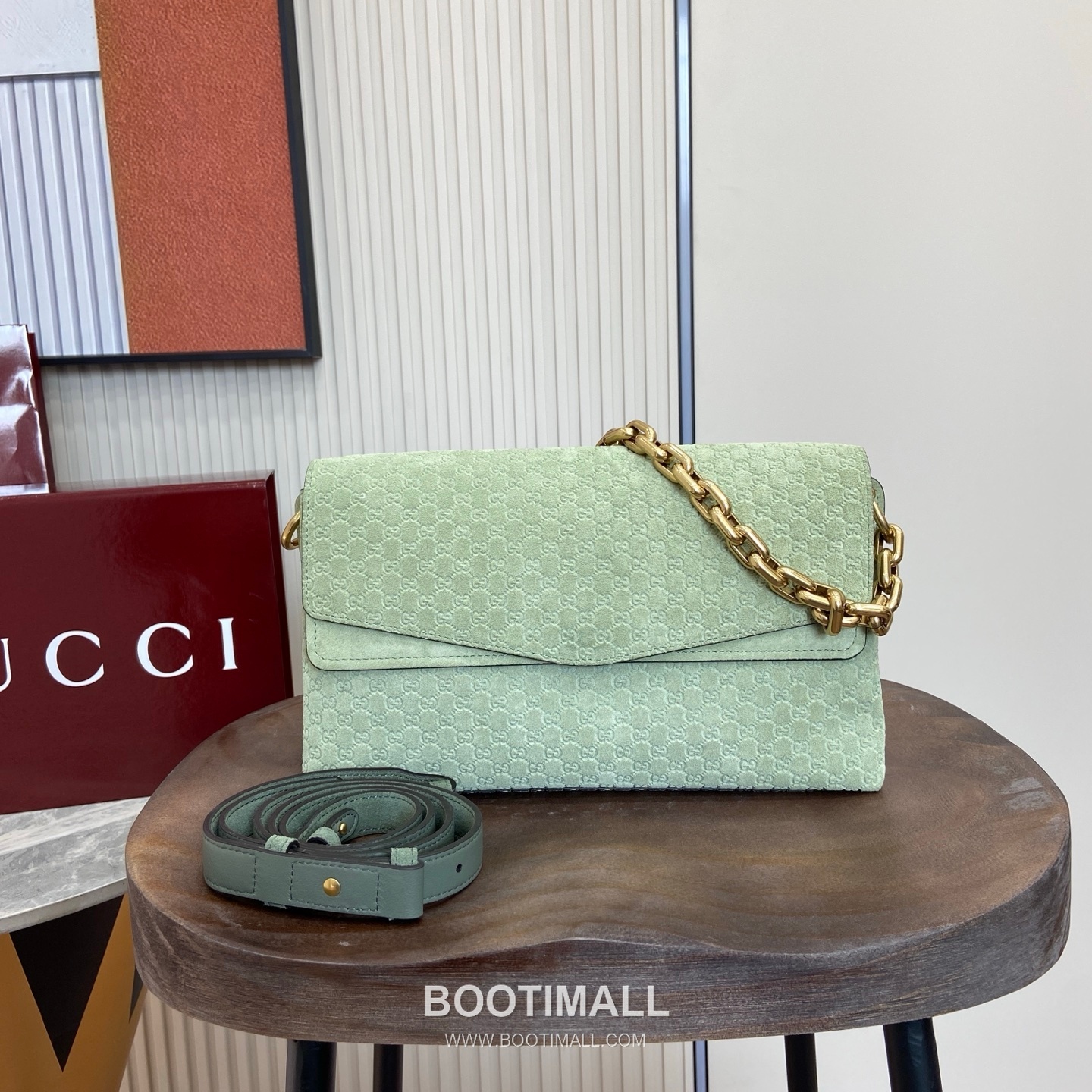 Gucci GG Marmont Matelassé Top Handle Bag GG Velvet & Embossed Leather Brown Top Handle Bag 구찌 GG 마몽 마틀라쎄 탑핸들백 857622 GG 벨벳 & 엠보싱 레더 브라운 탑핸들백 28cm 1