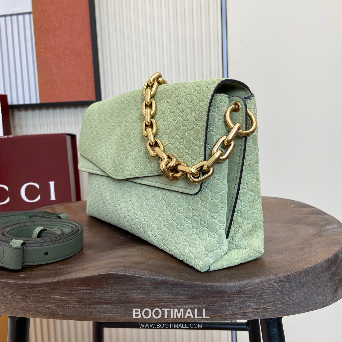 Gucci GG Marmont Matelassé Top Handle Bag GG Velvet & Embossed Leather Brown Top Handle Bag 구찌 GG 마몽 마틀라쎄 탑핸들백 857622 GG 벨벳 & 엠보싱 레더 브라운 탑핸들백 28cm 3