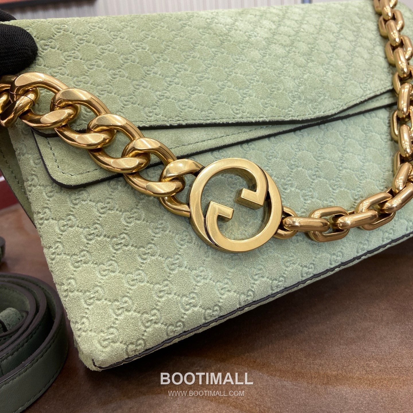 Gucci GG Marmont Matelassé Top Handle Bag GG Velvet & Embossed Leather Brown Top Handle Bag 구찌 GG 마몽 마틀라쎄 탑핸들백 857622 GG 벨벳 & 엠보싱 레더 브라운 탑핸들백 28cm 6