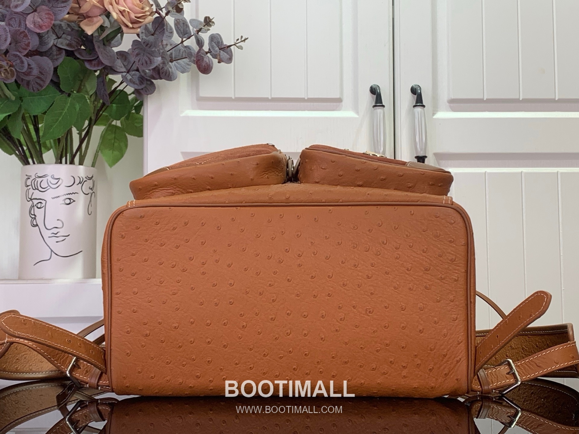 Louis Vuitton Cargo Ostrich Embossed Calfskin Leather Brown Backpack 루이비통 몽수리 카고 M89112 타조문양 카프스킨 레더 브라운 백팩 40cm 4