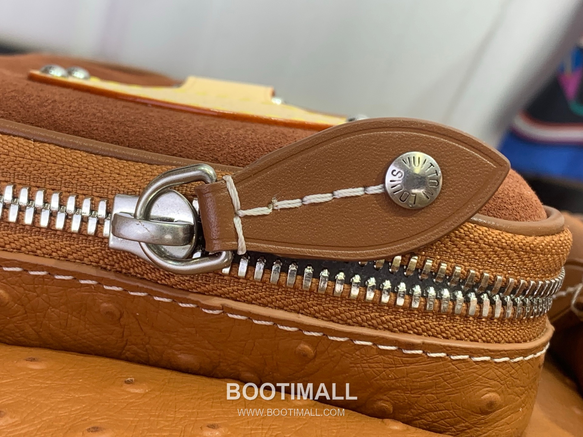 Louis Vuitton Cargo Ostrich Embossed Calfskin Leather Brown Backpack 루이비통 몽수리 카고 M89112 타조문양 카프스킨 레더 브라운 백팩 40cm 6