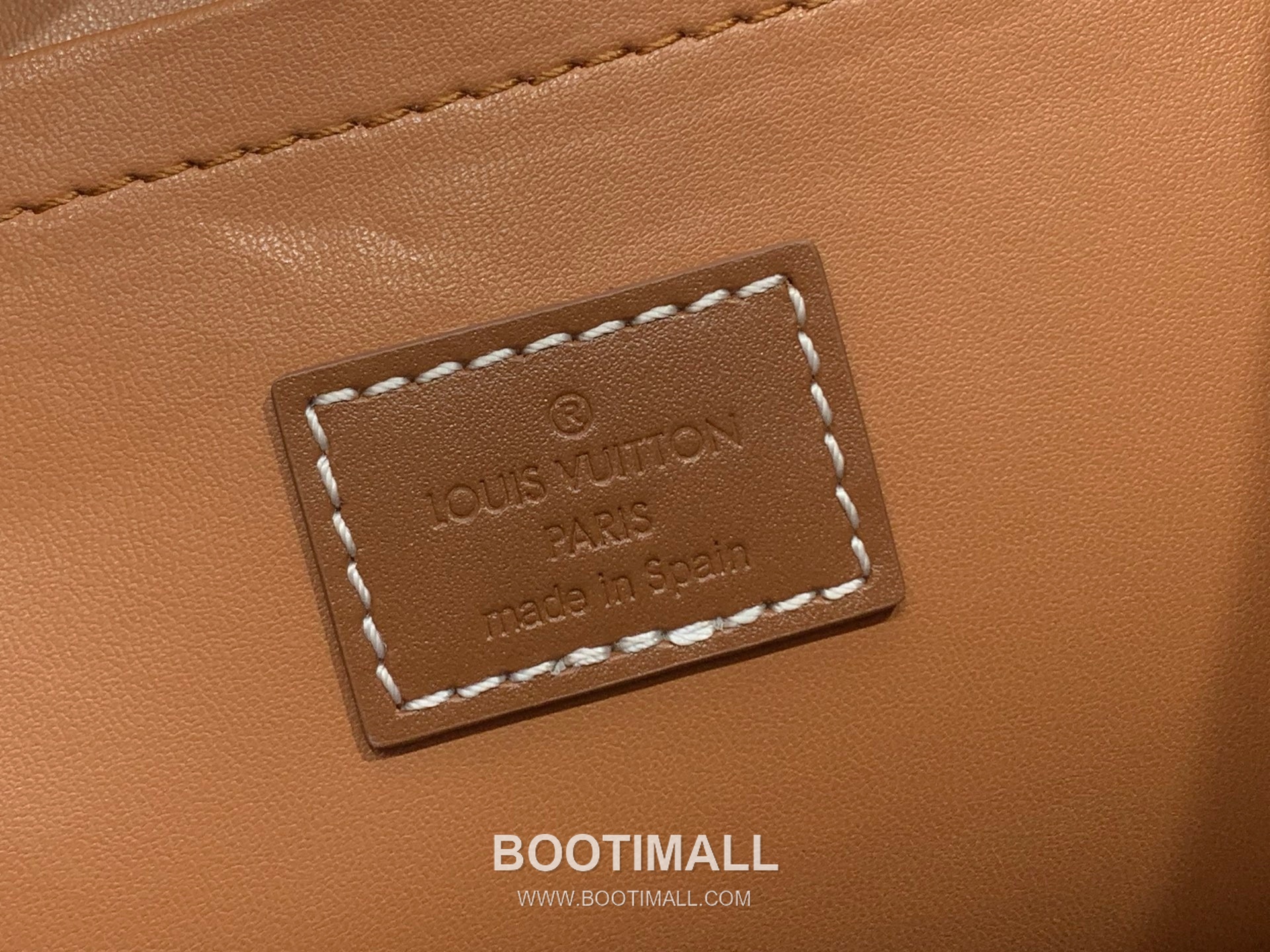 Louis Vuitton Cargo Ostrich Embossed Calfskin Leather Brown Backpack 루이비통 몽수리 카고 M89112 타조문양 카프스킨 레더 브라운 백팩 40cm 8