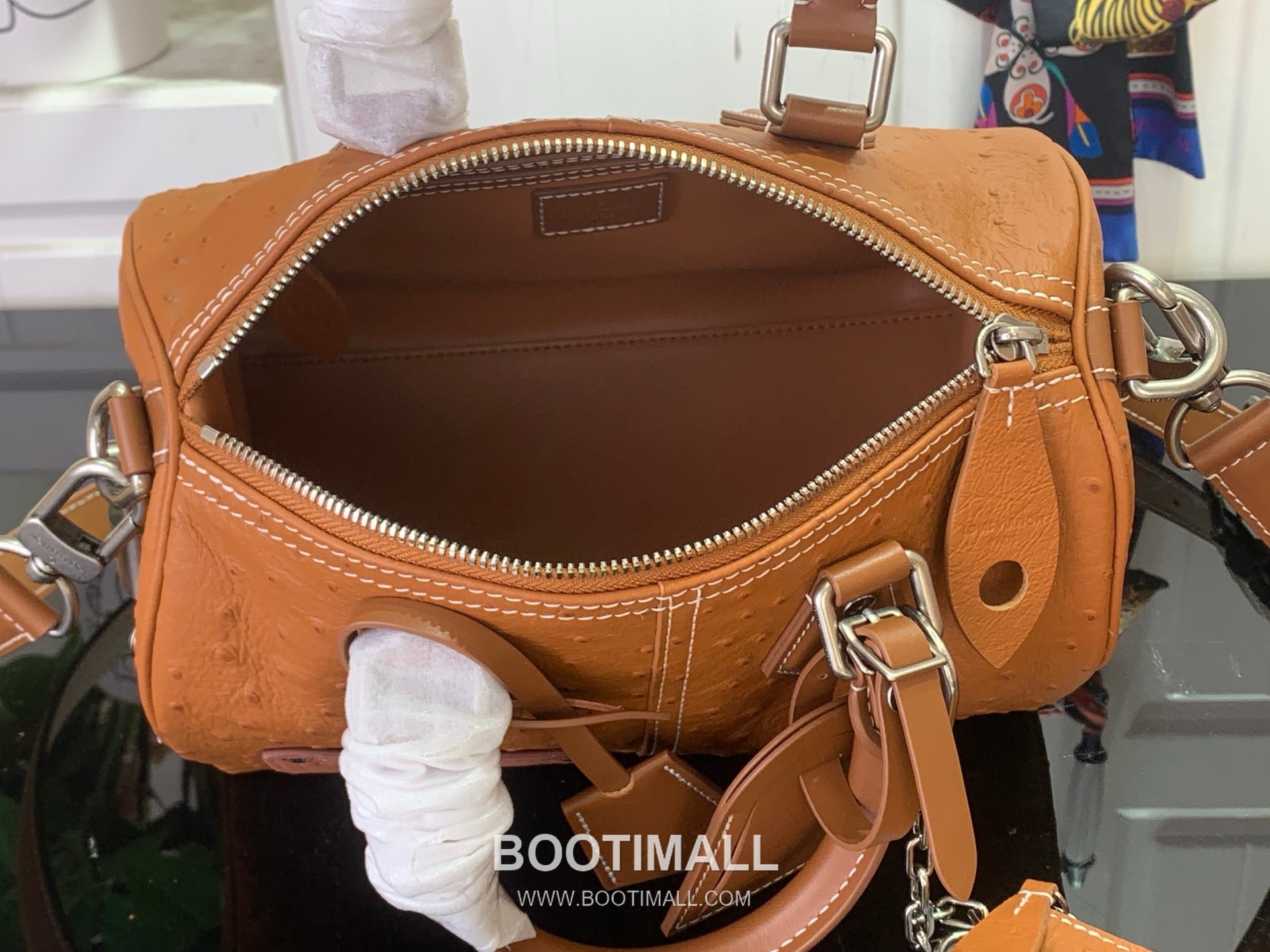 Louis Vuitton Speedy Bandoulière 25 Ostrich Leather Brown Shoulder Bag 루이비통 스피디 반둘리에르 25 M89119 오스트리치 레더 브라운 숄더백 25cm 16