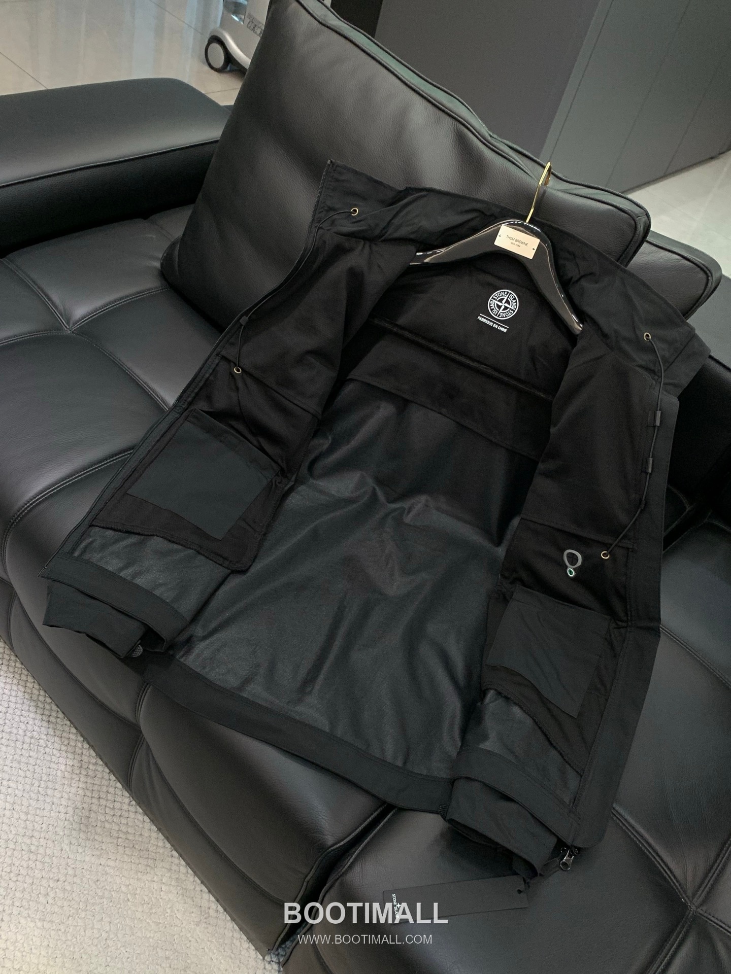 Stone Island Embroidered Logo Hooded Jacket Cotton Blend 4 Colors Available Jacket 엠브로이더리 로고 후드 자켓 코튼 혼방 4컬러 전개 자켓 S, M, L, XL 8