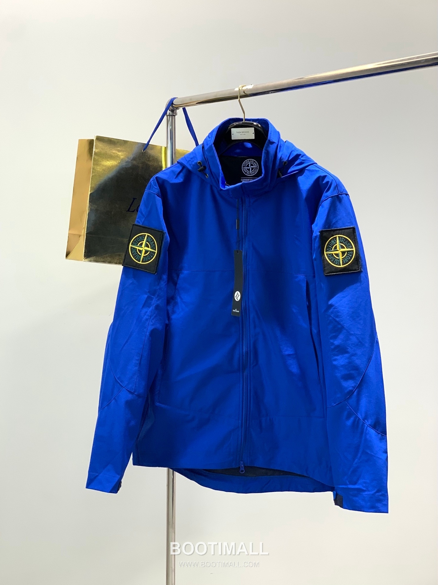 Stone Island Embroidered Logo Hooded Jacket Cotton Blend 4 Colors Available Jacket 엠브로이더리 로고 후드 자켓 코튼 혼방 4컬러 전개 자켓 1