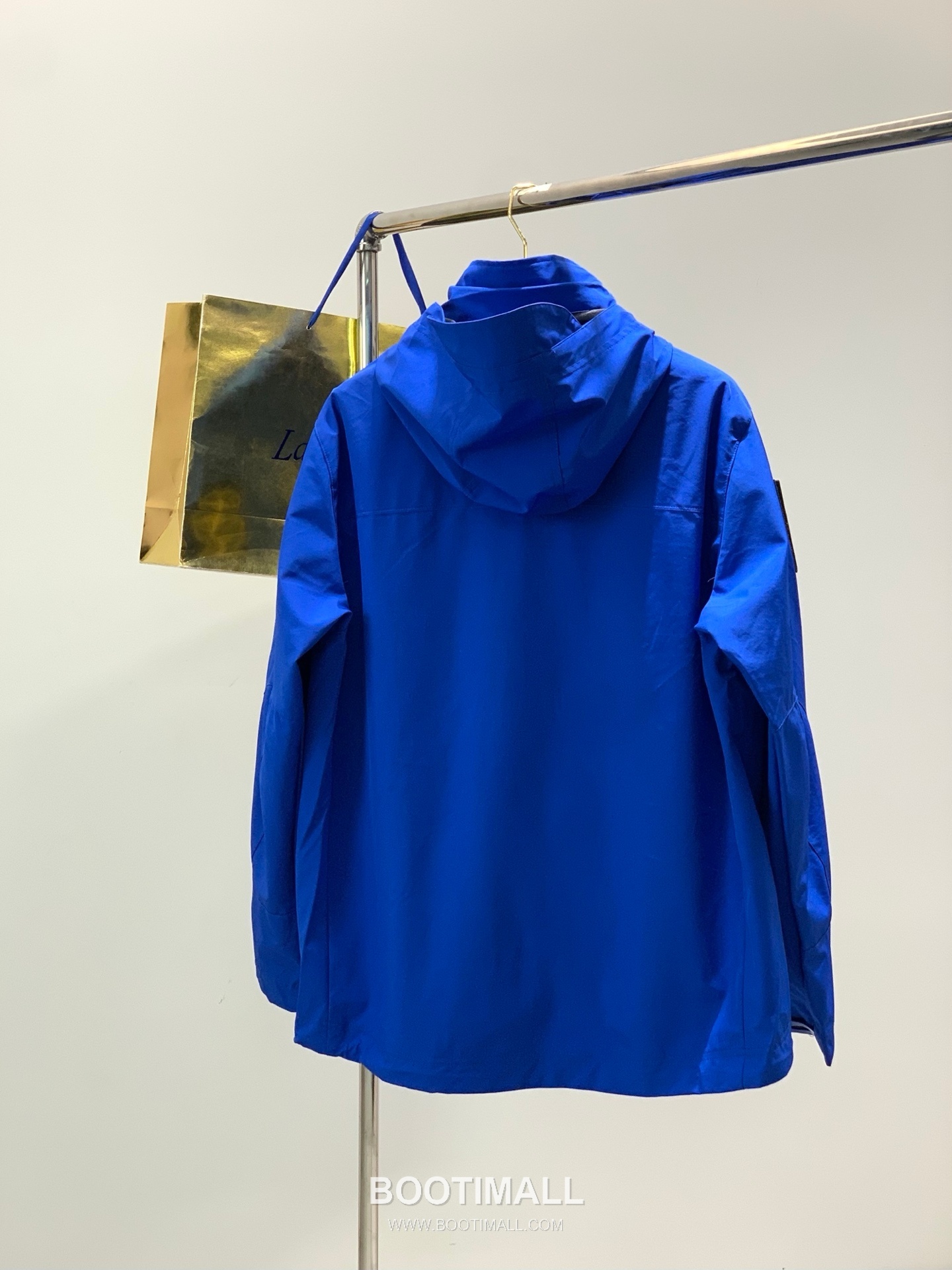 Stone Island Embroidered Logo Hooded Jacket Cotton Blend 4 Colors Available Jacket 엠브로이더리 로고 후드 자켓 코튼 혼방 4컬러 전개 자켓 2