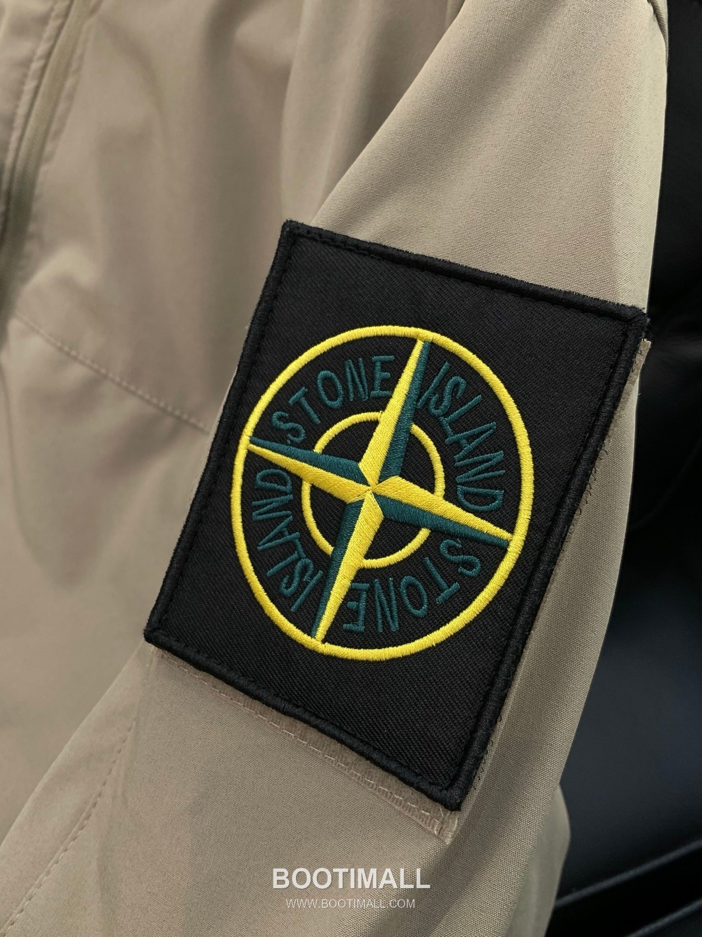 Stone Island Embroidered Logo Hooded Jacket Cotton Blend 4 Colors Available Jacket 엠브로이더리 로고 후드 자켓 코튼 혼방 4컬러 전개 자켓 5