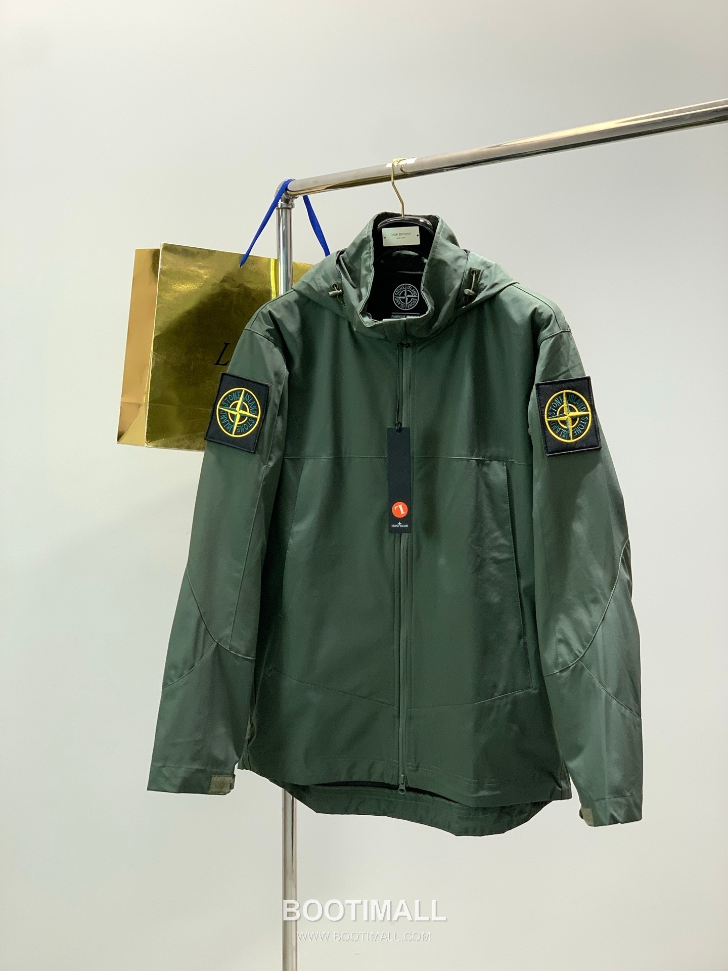 Stone Island Embroidered Logo Hooded Jacket Cotton Blend 4 Colors Available Jacket 엠브로이더리 로고 후드 자켓 코튼 혼방 4컬러 전개 자켓 1