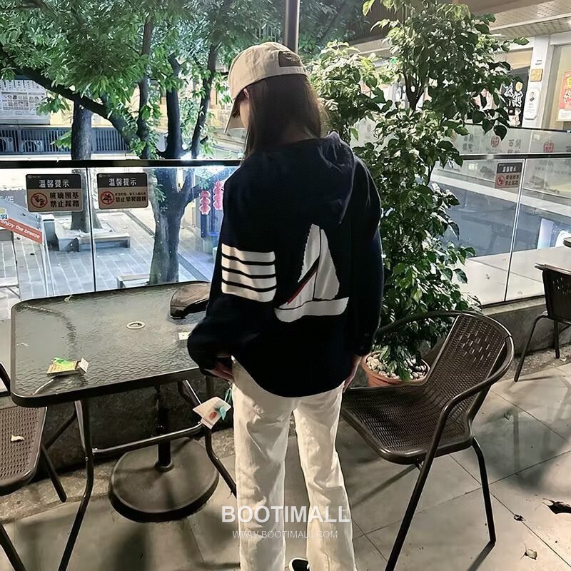 Thom Browne 4-Bar Sailboat Zip-Up Cardigan Wool Blend Navy / Gray Cardigan 톰브라운 4바 세일보트 집업 카디건 울 혼방 네이비 / 그레이 카디건 -2 3