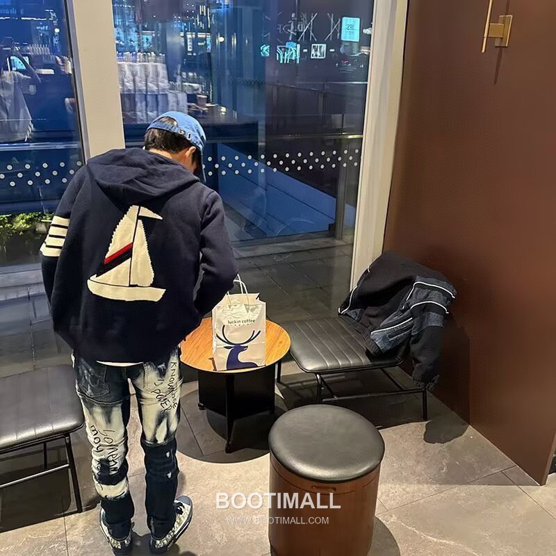 Thom Browne 4-Bar Sailboat Zip-Up Cardigan Wool Blend Navy / Gray Cardigan 톰브라운 4바 세일보트 집업 카디건 울 혼방 네이비 / 그레이 카디건 -2 4