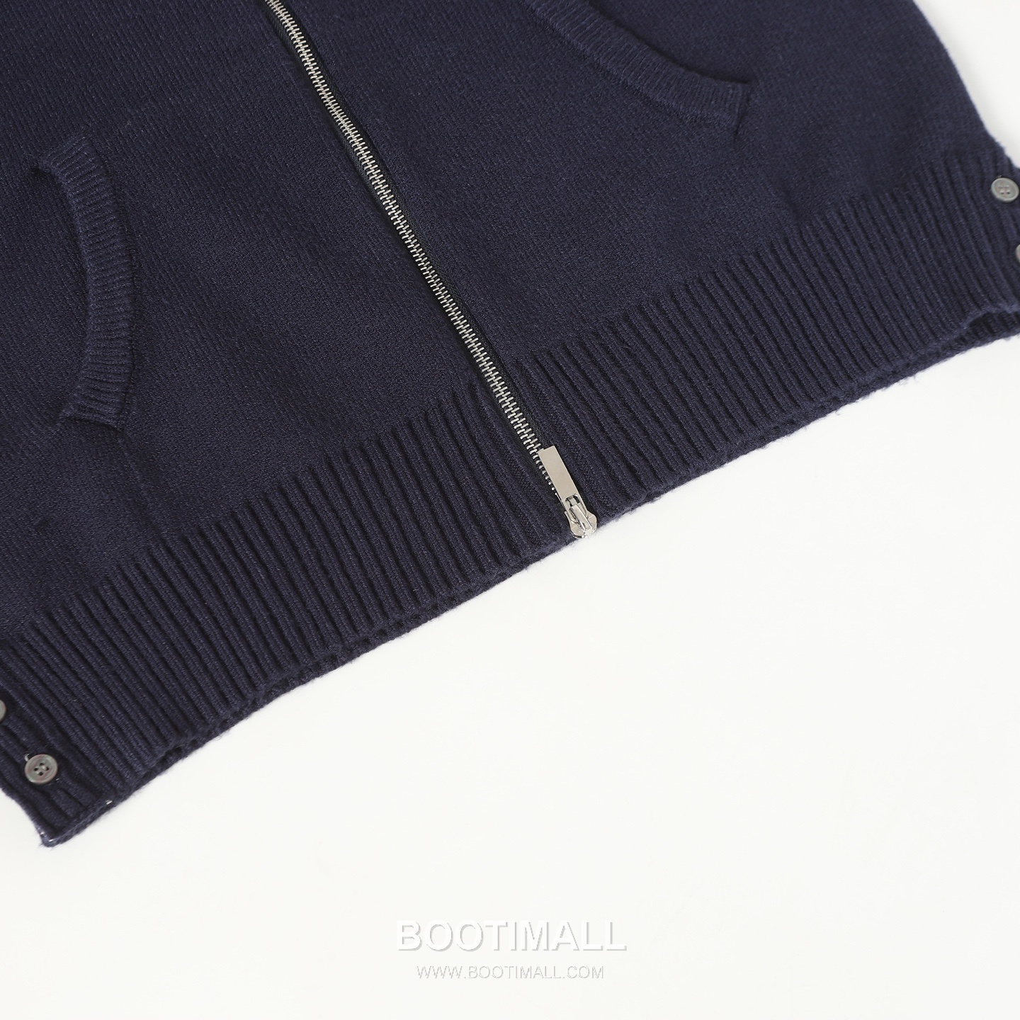 Thom Browne 4-Bar Sailboat Zip-Up Cardigan Wool Blend Navy / Gray Cardigan 톰브라운 4바 세일보트 집업 카디건 울 혼방 네이비 / 그레이 카디건 -2 16