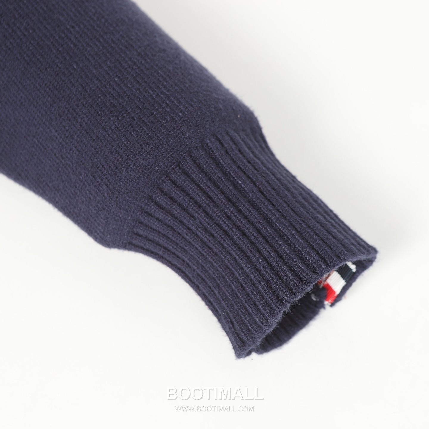 Thom Browne 4-Bar Sailboat Zip-Up Cardigan Wool Blend Navy / Gray Cardigan 톰브라운 4바 세일보트 집업 카디건 울 혼방 네이비 / 그레이 카디건 -2 19