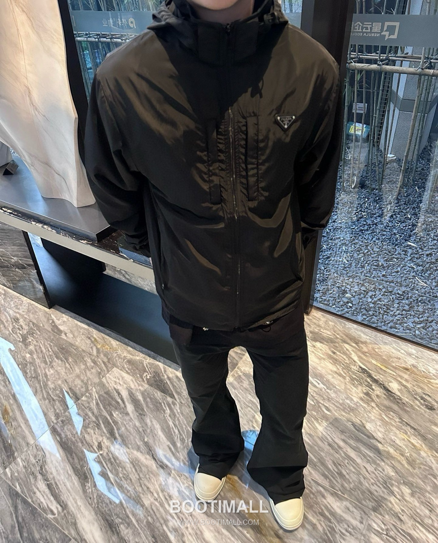 Prada Re-Nylon Reversible Logo Jacket Nylon Two-Tone Jacket 프라다 리나일론 리버서블 로고 자켓 나일론 투톤 자켓 S, M, L, XL 2