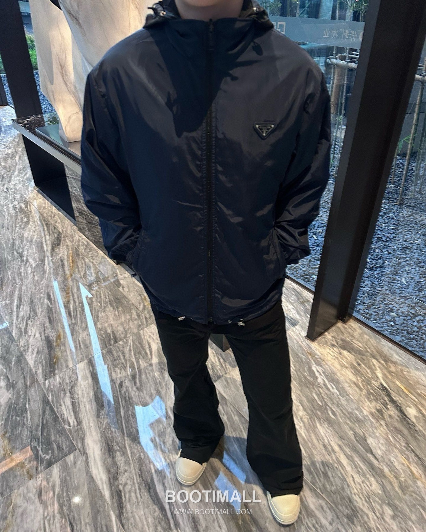 Prada Re-Nylon Reversible Logo Jacket Nylon Two-Tone Jacket 프라다 리나일론 리버서블 로고 자켓 나일론 투톤 자켓 S, M, L, XL 5