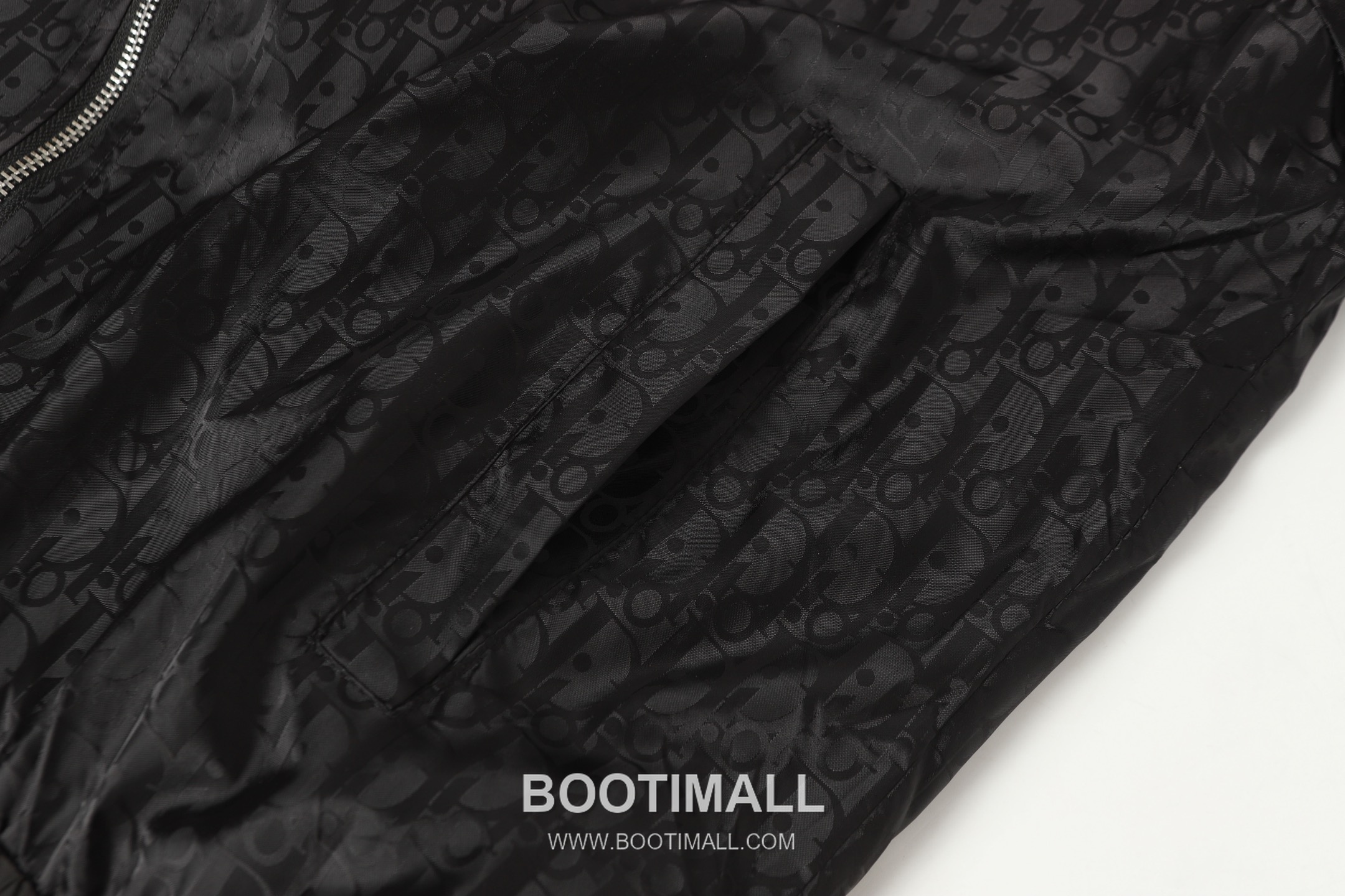 Dior Oblique Logo All-Over Print Color Block Hooded Jacket Polyester Blend Black Jacket 디올 오블리크 로고 올오버 프린트 컬러 블록 후드 자켓 폴리에스터 혼방 블랙 자켓 S, M, L, XL 16