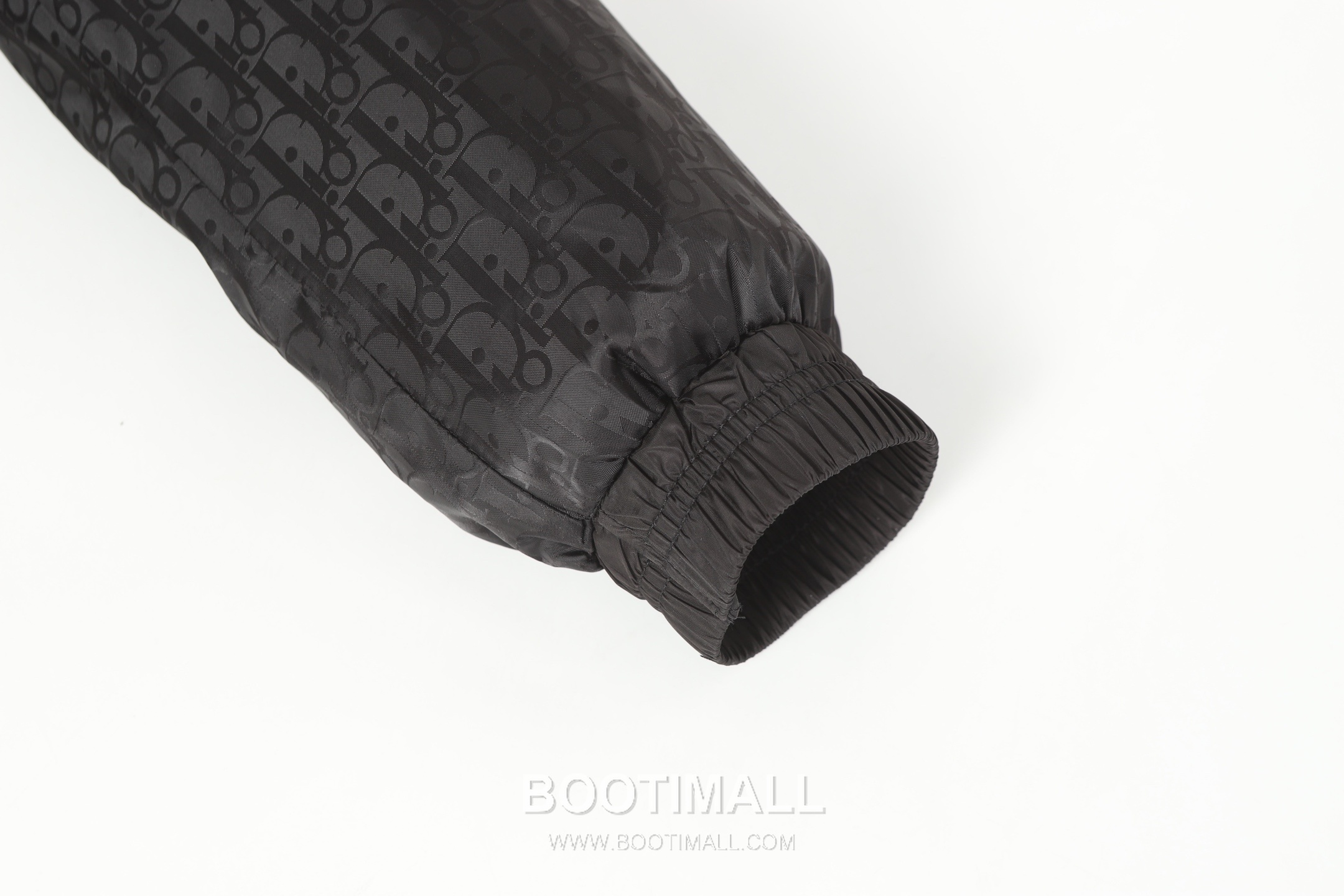 Dior Oblique Logo All-Over Print Color Block Hooded Jacket Polyester Blend Black Jacket 디올 오블리크 로고 올오버 프린트 컬러 블록 후드 자켓 폴리에스터 혼방 블랙 자켓 S, M, L, XL 17