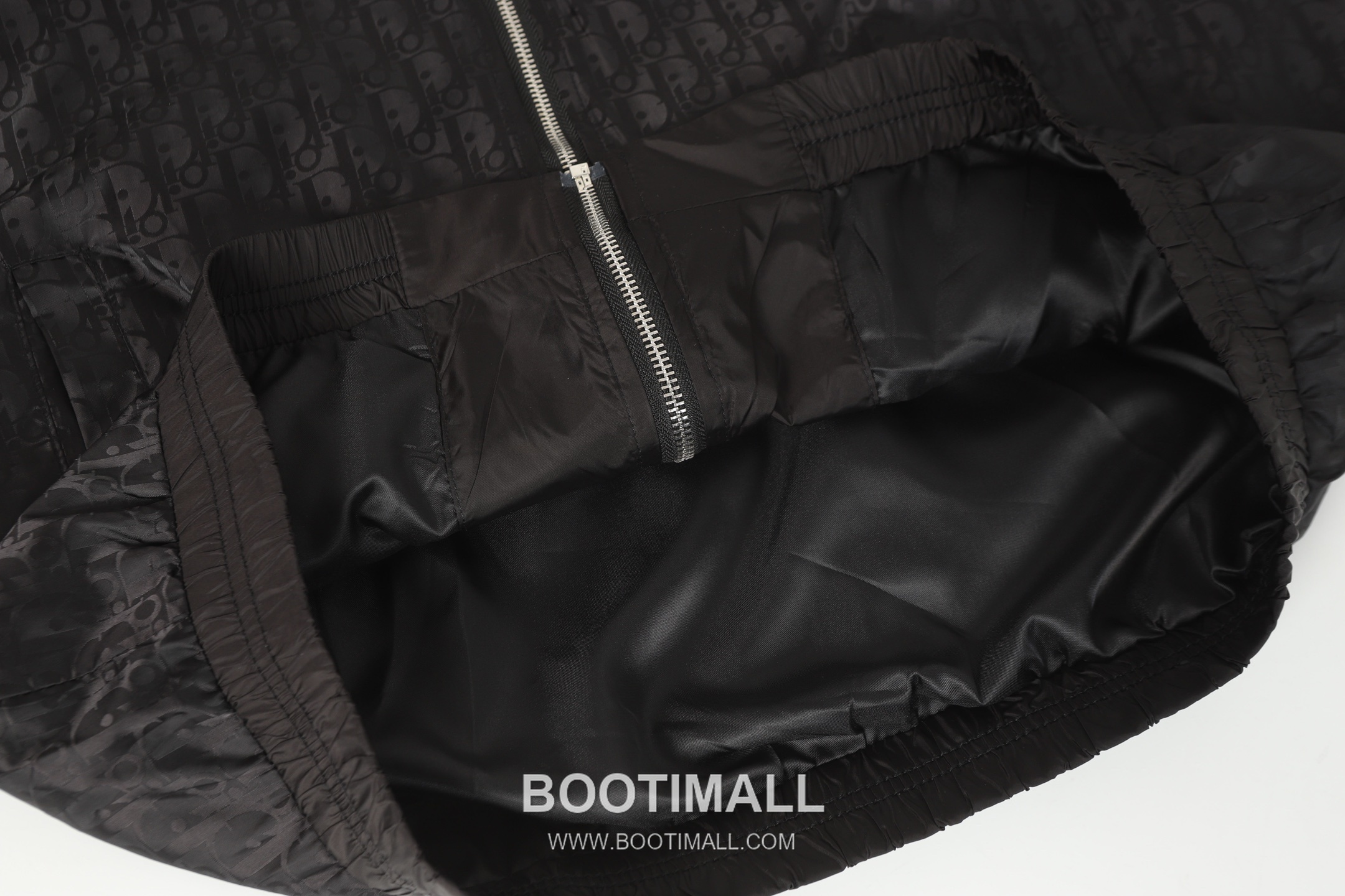 Dior Oblique Logo All-Over Print Color Block Hooded Jacket Polyester Blend Black Jacket 디올 오블리크 로고 올오버 프린트 컬러 블록 후드 자켓 폴리에스터 혼방 블랙 자켓 S, M, L, XL 20