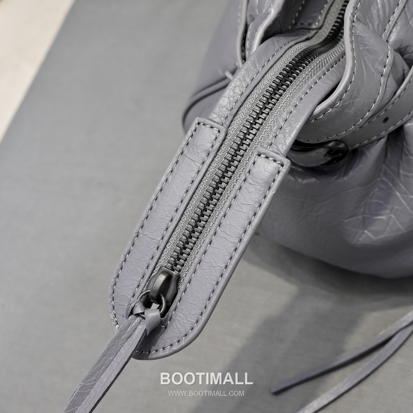 Balenciaga City Shoulder Strap Lambskin Leather Gray Shoulder Bag 발렌시아가 시티 숄더 스트랩 머신 스티치 램스킨 레더 그레이 숄더백 35cm 4