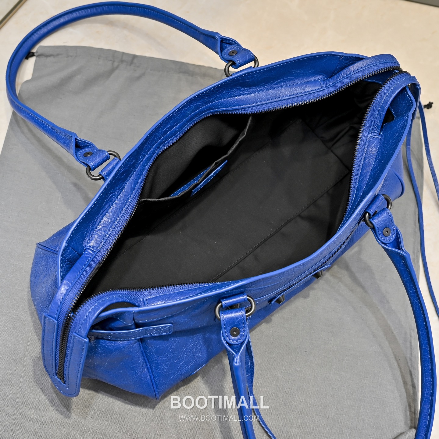 Balenciaga Motorcycle Bag Lambskin Leather Blue Shoulder Bag 발렌시아가 모터사이클 백 램스킨 레더 블루 숄더백 30cm 5