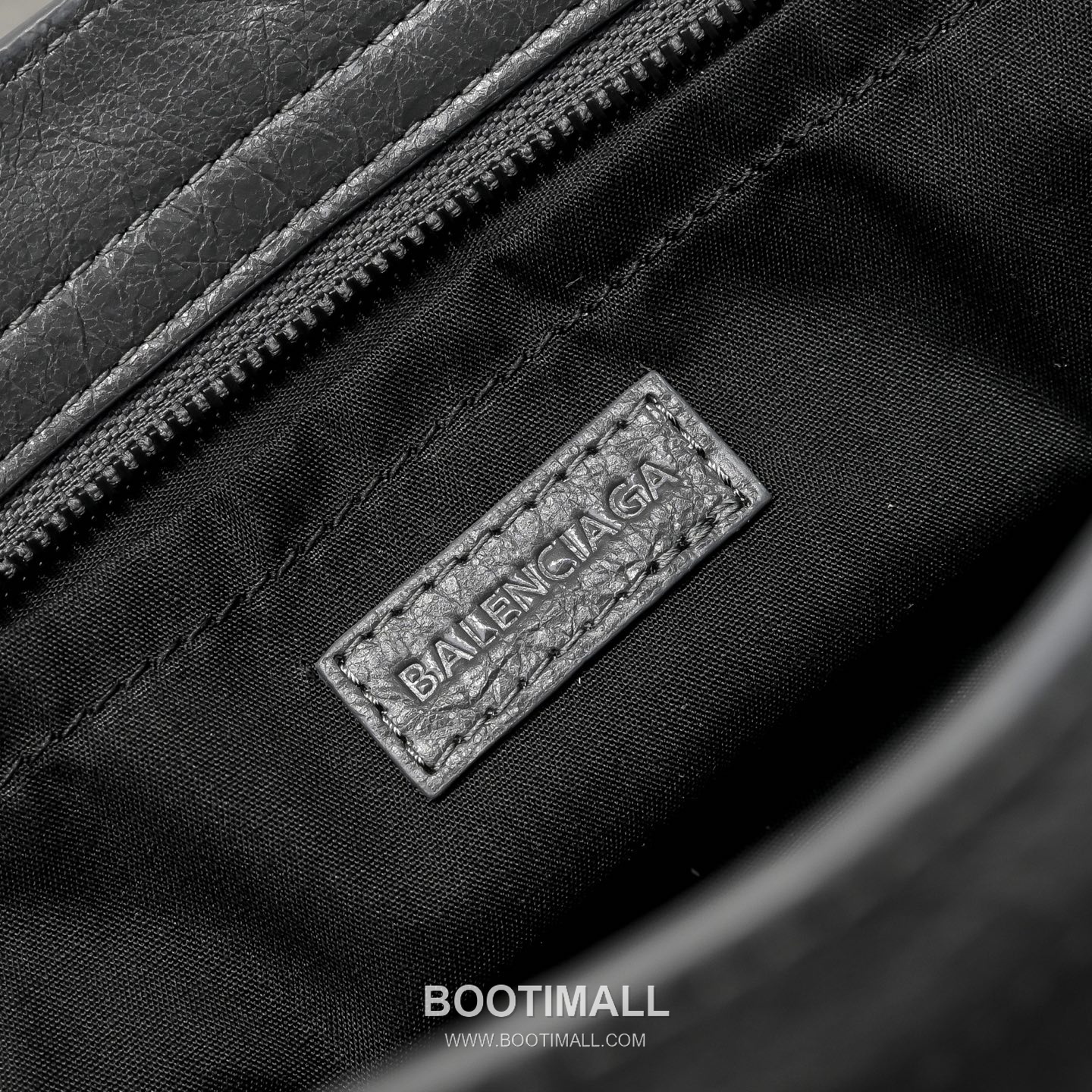 Balenciaga Motorcycle City Bag Lambskin Leather Dark Gray Shoulder Bag 발렌시아가 모터사이클 시티백 램스킨 레더 다크 그레이 숄더백 38cm 8