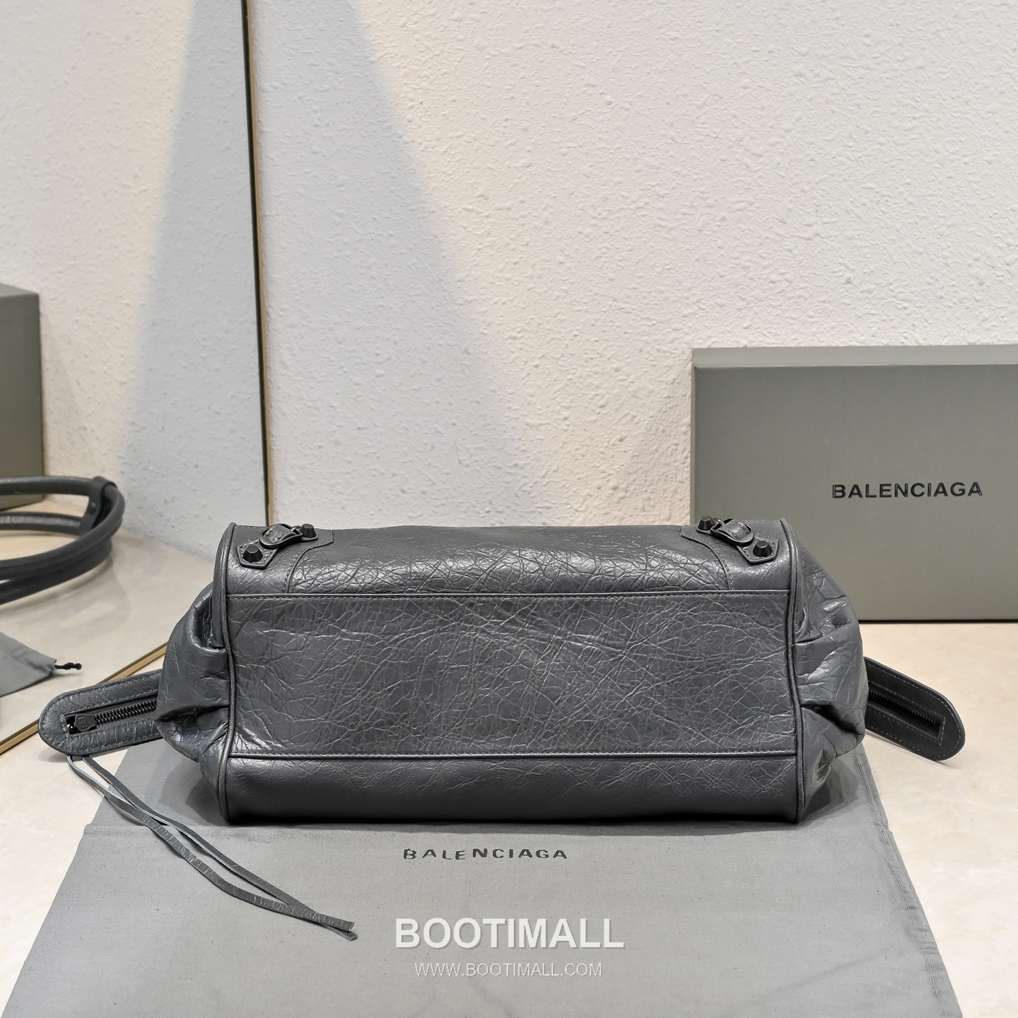 Balenciaga Motorcycle City Bag Lambskin Leather Dark Gray Shoulder Bag 발렌시아가 모터사이클 시티백 램스킨 레더 다크 그레이 숄더백 38cm 9