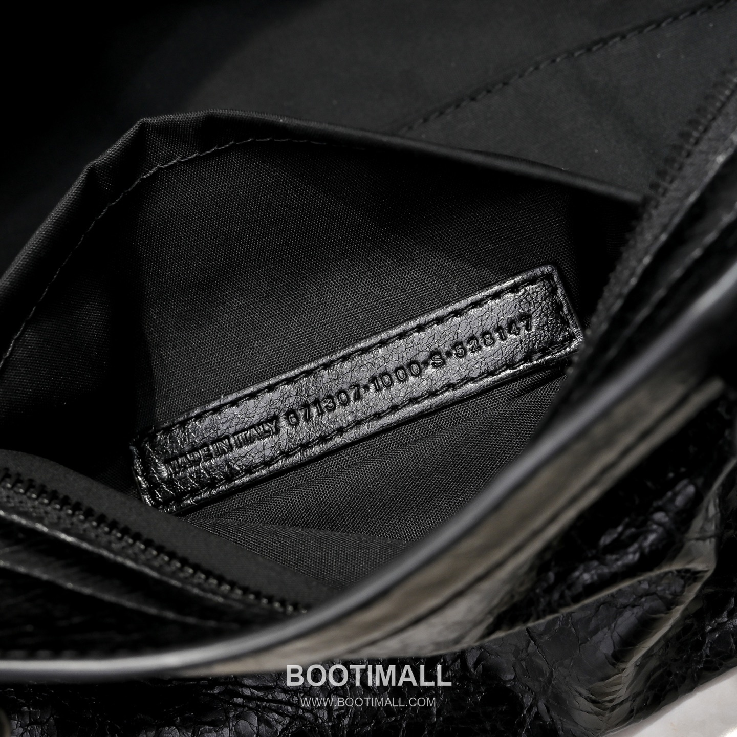 Balenciaga Motorcycle Bag Lambskin Leather Black Shoulder Bag 발렌시아가 모터사이클 바이커백 램스킨 레더 블랙 숄더백 30cm 9