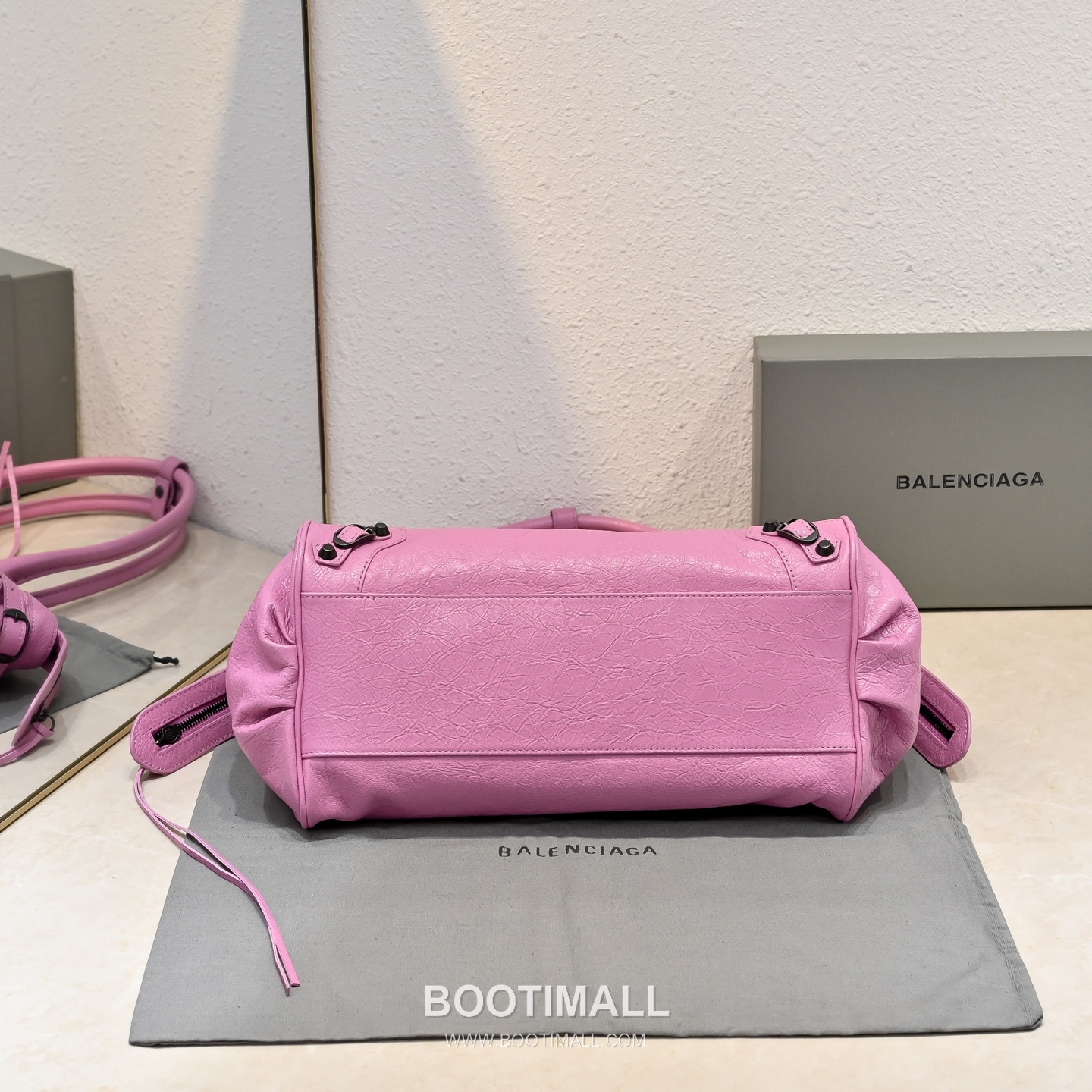 Balenciaga Motorcycle City Bag Lambskin Leather Rose Pink Shoulder Bag 발렌시아가 모터사이클 시티백 램스킨 레더 로즈 핑크 숄더백 38cm 5