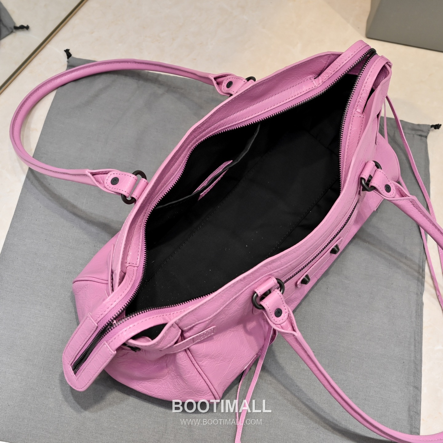 Balenciaga Motorcycle City Bag Lambskin Leather Rose Pink Shoulder Bag 발렌시아가 모터사이클 시티백 램스킨 레더 로즈 핑크 숄더백 38cm 9