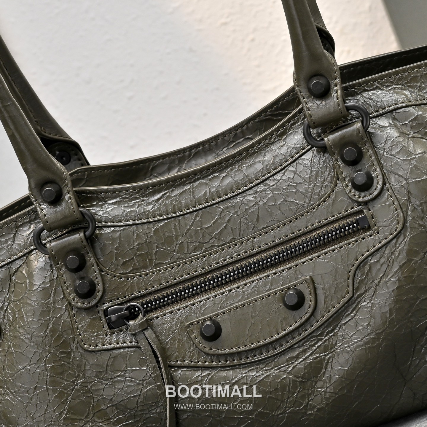 Balenciaga Le Cagole Mini Shoulder Bag Lambskin Leather Olive Green Shoulder Bag 발렌시아가 르 카골 미니 숄더백 램스킨 레더 올리브 그린 숄더백 28cm 2