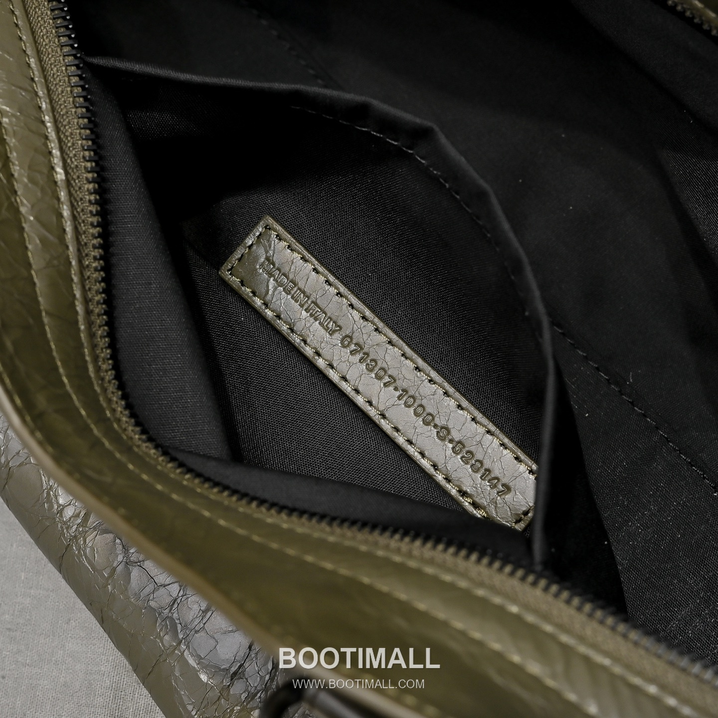 Balenciaga Le Cagole Mini Shoulder Bag Lambskin Leather Olive Green Shoulder Bag 발렌시아가 르 카골 미니 숄더백 램스킨 레더 올리브 그린 숄더백 28cm 4