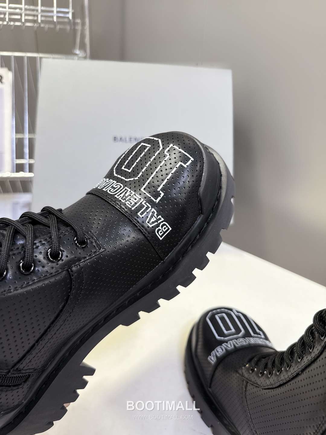 Balenciaga NBA Collaboration High-Top Calfskin Leather Black Sneakers 발렌시아가 NBA 콜라보레이션 하이탑 송아지 가죽 블랙 스니커즈 7