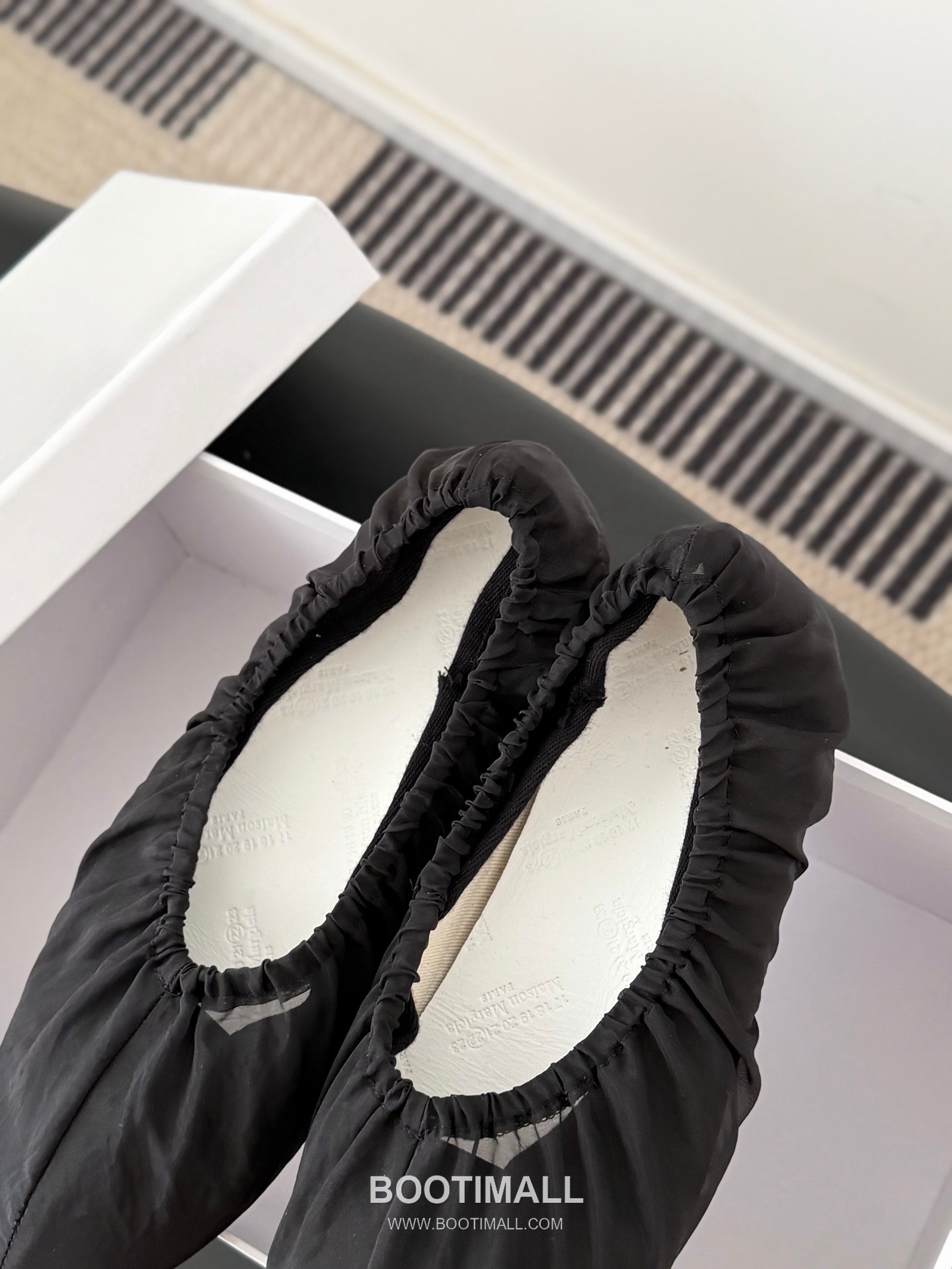 Maison Margiela Tabi Split-Toe Ballet Flat Vegetable-Tanned Sheepskin Black Ballet Flat 메종 마르지엘라 타비 스플릿 토 발레 플랫 식물성 태닝 양가죽 블랙 발레 플랫 9