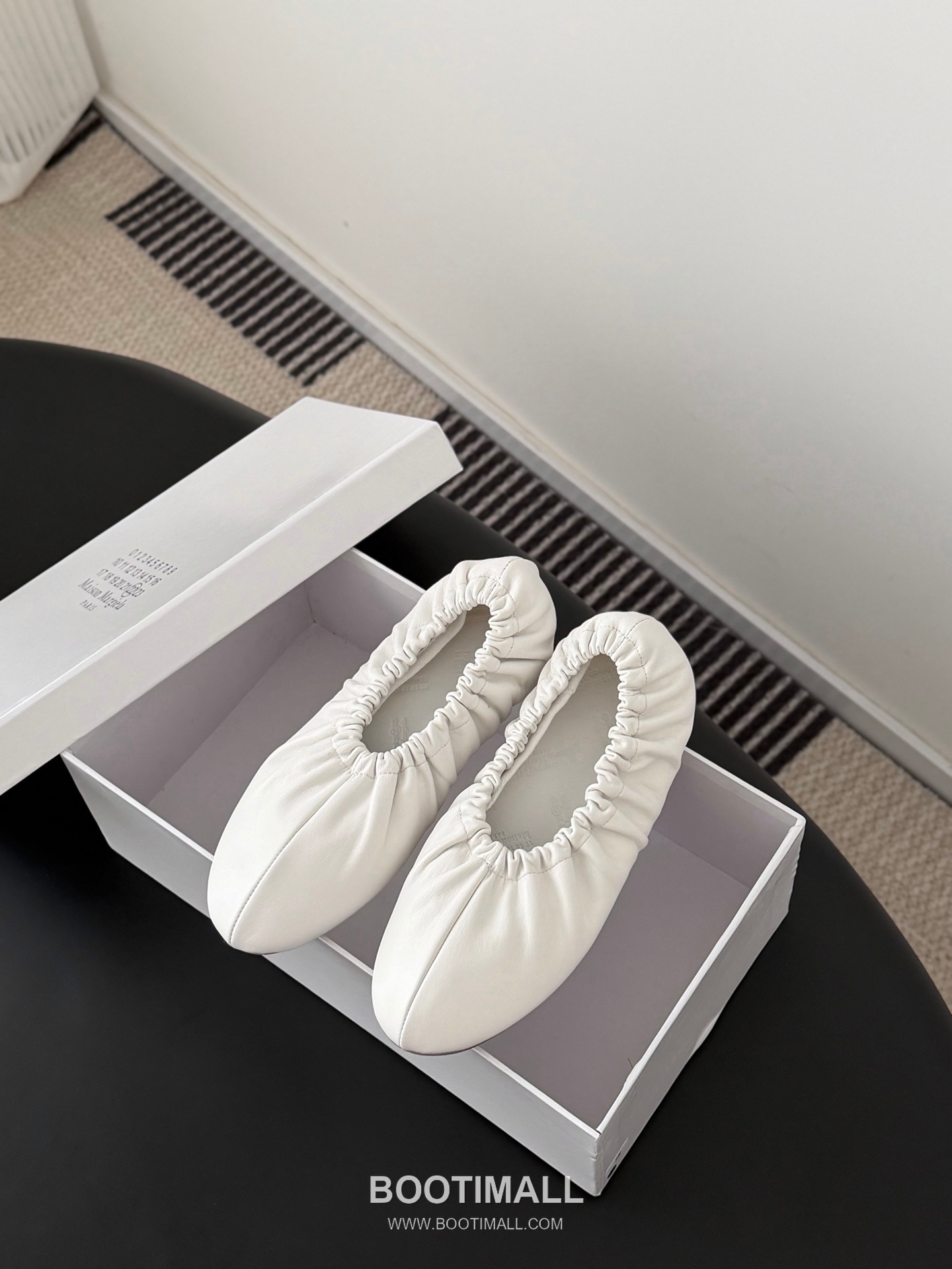 Maison Margiela Tabi Split-Toe Ballet Flat Vegetable-Tanned Sheepskin Black Ballet Flat 메종 마르지엘라 타비 스플릿 토 발레 플랫 식물성 태닝 양가죽 블랙 발레 플랫 8