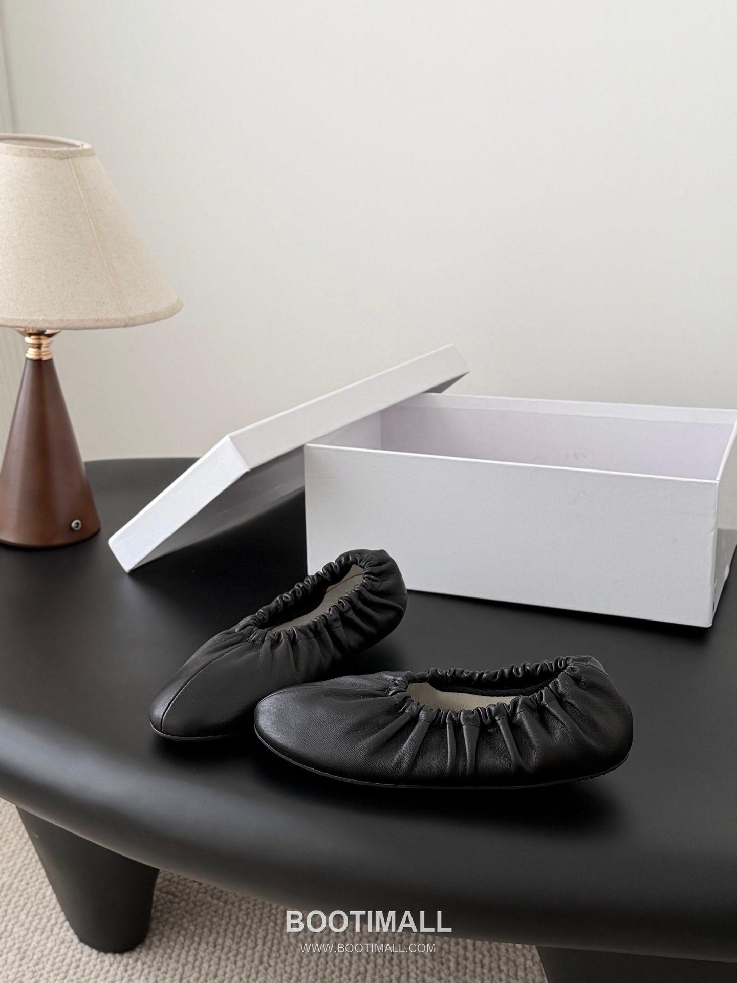 Maison Margiela Tabi Split-Toe Ballet Flat Vegetable-Tanned Sheepskin Black Ballet Flat 메종 마르지엘라 타비 스플릿 토 발레 플랫 식물성 태닝 양가죽 블랙 발레 플랫 2