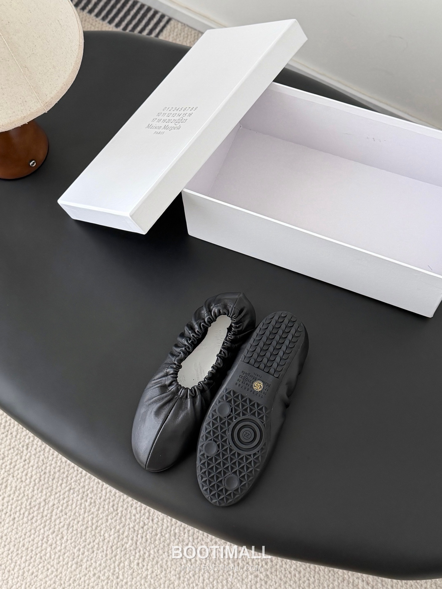 Maison Margiela Tabi Split-Toe Ballet Flat Vegetable-Tanned Sheepskin Black Ballet Flat 메종 마르지엘라 타비 스플릿 토 발레 플랫 식물성 태닝 양가죽 블랙 발레 플랫 3