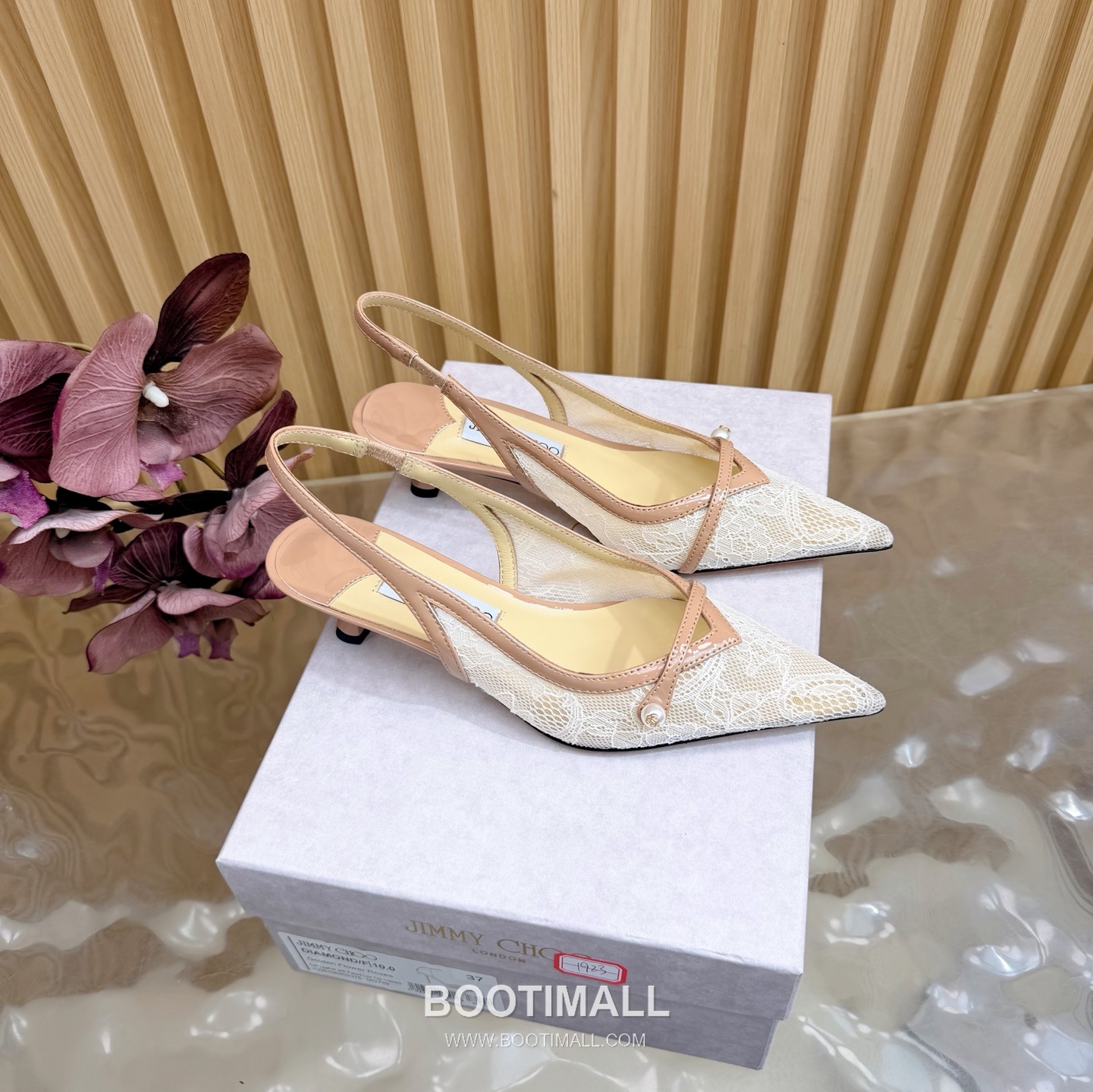 Jimmy Choo Lace Slingback Kitten Heels Lace, Sheepskin Black Heels 레이스 슬링백 키튼힐 레이스, 양가죽 블랙 힐 1