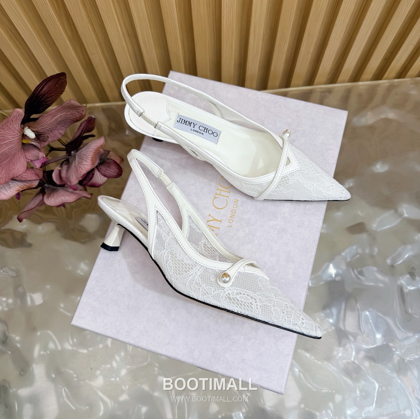 Jimmy Choo Lace Slingback Kitten Heels Lace, Sheepskin Black Heels 레이스 슬링백 키튼힐 레이스, 양가죽 블랙 힐 2