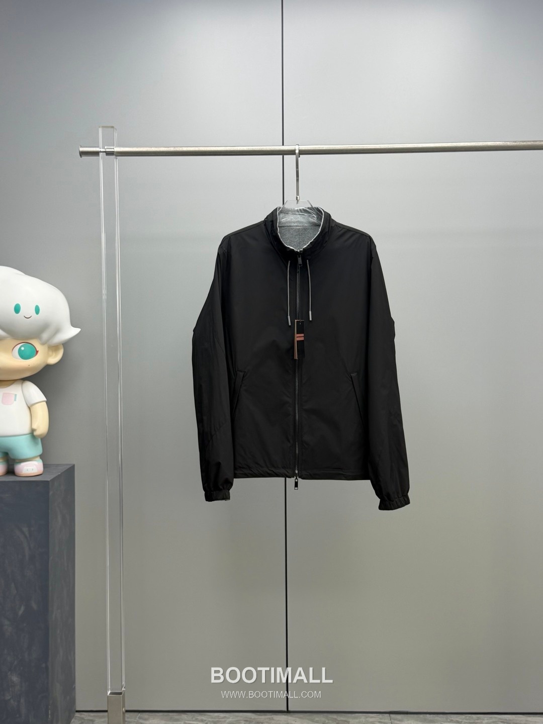 Zegna Stand Collar Reversible Brezza Long Sleeve Jacket Polyester, Cashmere Blend, Nylon Black 제냐 스탠드 칼라 리버서블 브레짜 롱슬리브 자켓 폴리에스터, 캐시미어 혼방, 나일론 블랙 1