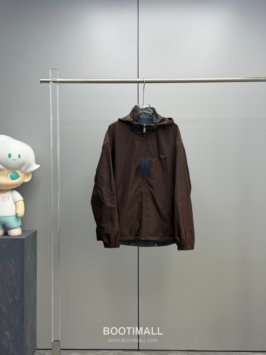 Prada Recycled Nylon Reversible Men's Jacket Recycled Nylon Brown 프라다 리사이클 나일론 리버서블 남성 자켓 리사이클 나일론 브라운 1