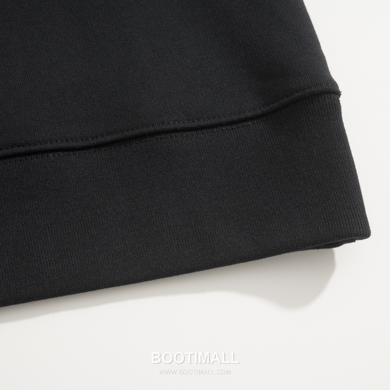 Gucci Logo Label Tee Cotton Black Long Sleeve T-Shirt 구찌 로고 라벨 티셔츠 코튼 블랙 긴팔 티셔츠 XS, S, M, L 14