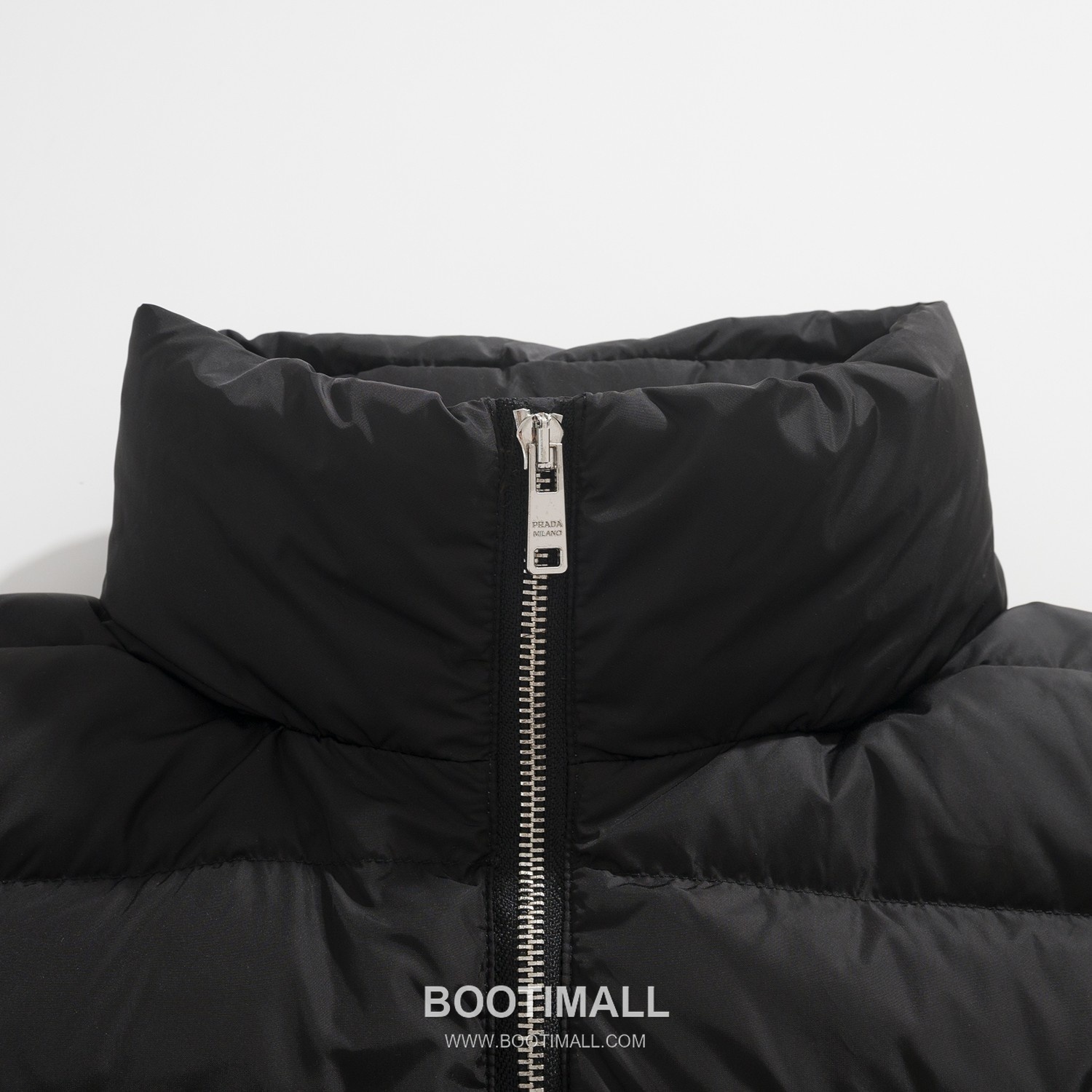 Prada Stand Collar Down Jacket Polyester 프라다 스탠드 칼라 다운 재킷 폴리에스터 46, 48, 50, 52 6