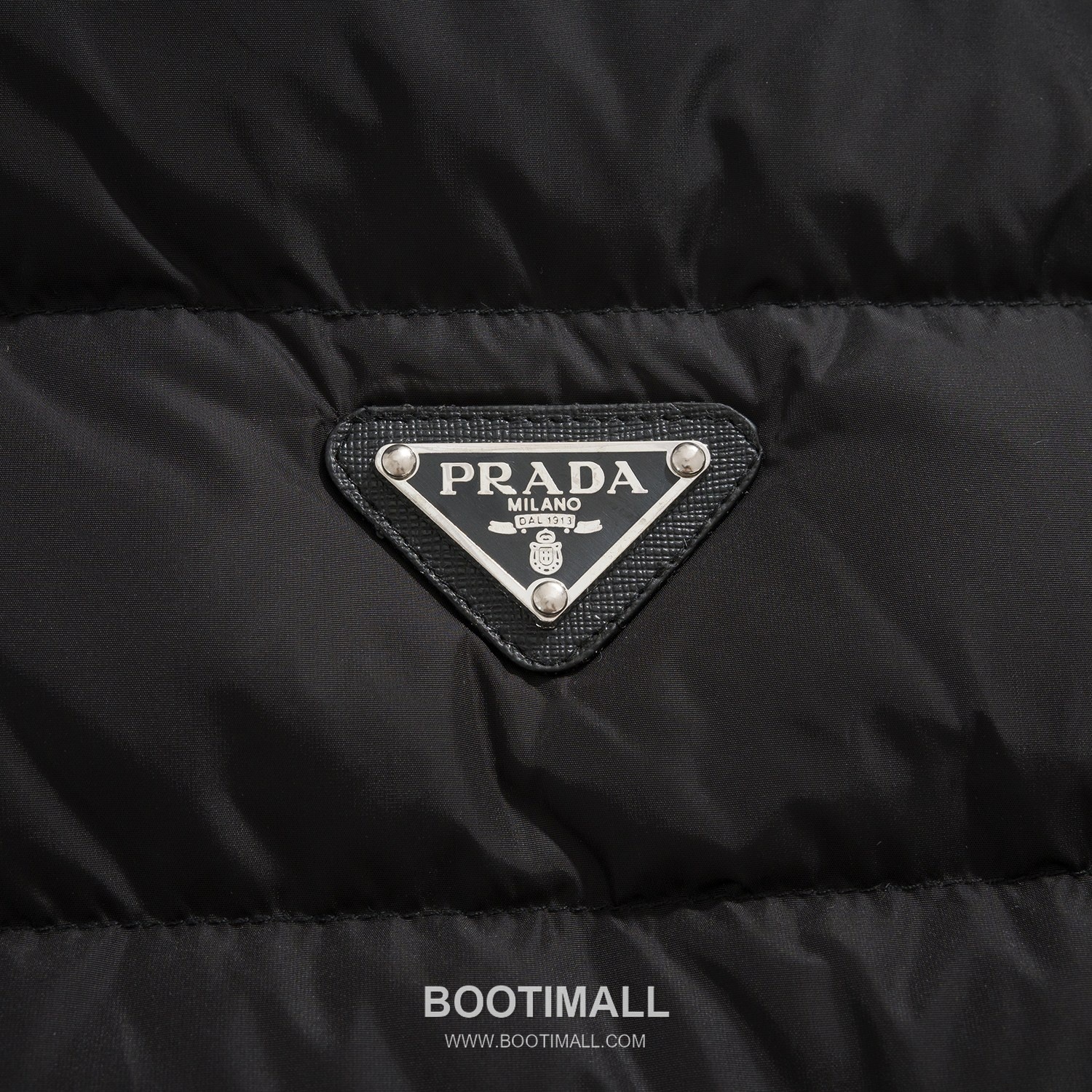 Prada Stand Collar Down Jacket Polyester 프라다 스탠드 칼라 다운 재킷 폴리에스터 46, 48, 50, 52 7